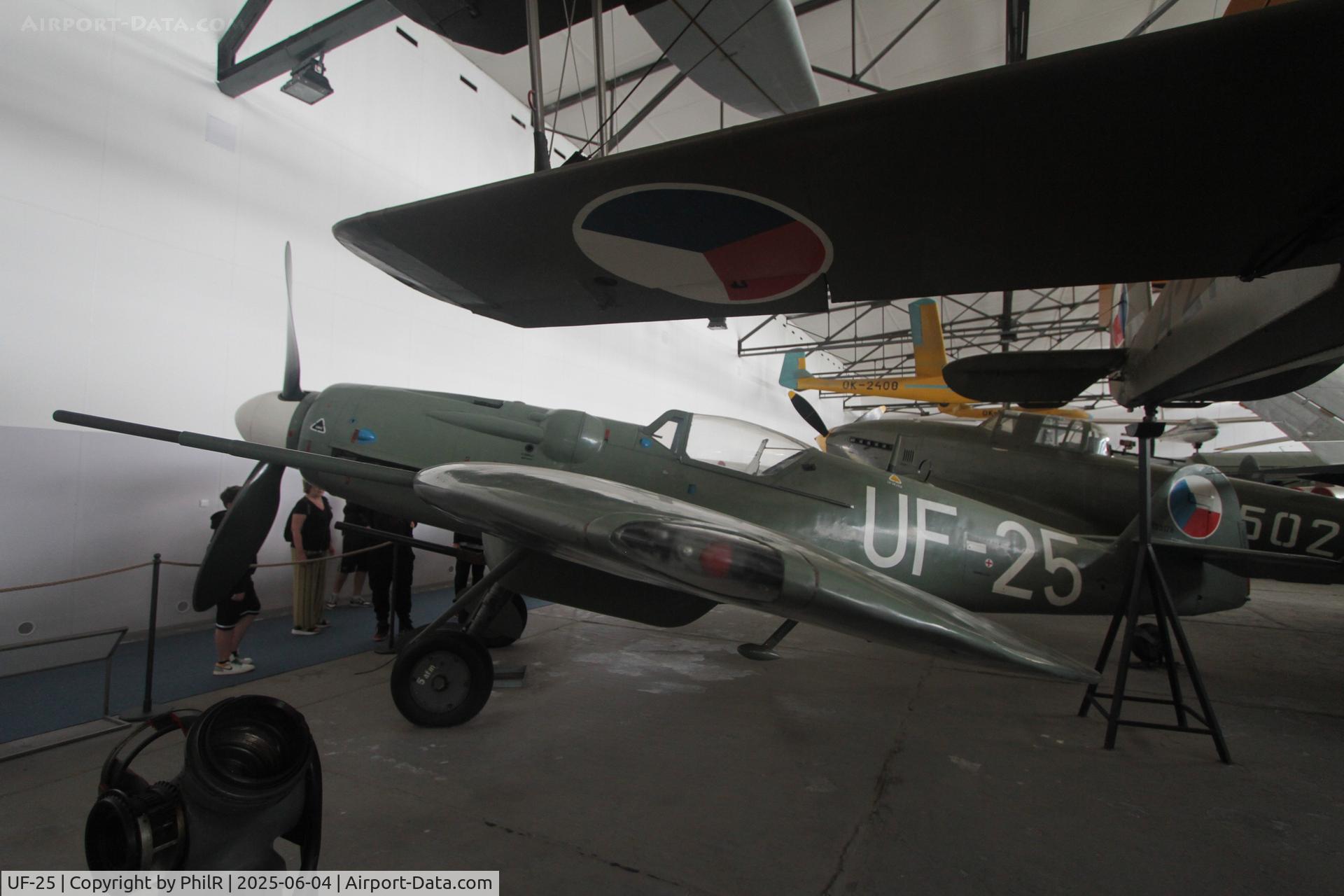 UF-25, 1946 Avia S-199 C/N 178, UF-25 c1947 Avia S-199 (Bf109G) Kbely Aviation Museum