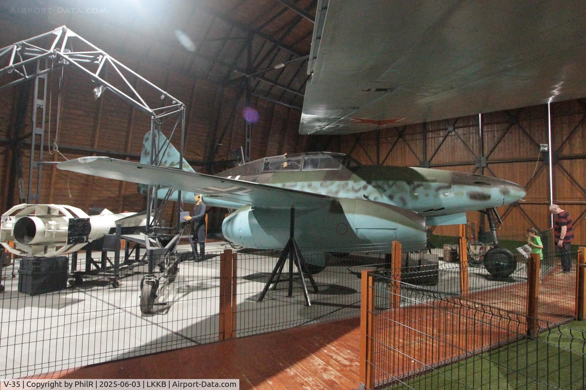V-35, 1946 Avia CS-92 C/N 5, V35 1948 Avia CS-92 (Me-262B-1a Schwalbe) Kbely Aviation Museum
