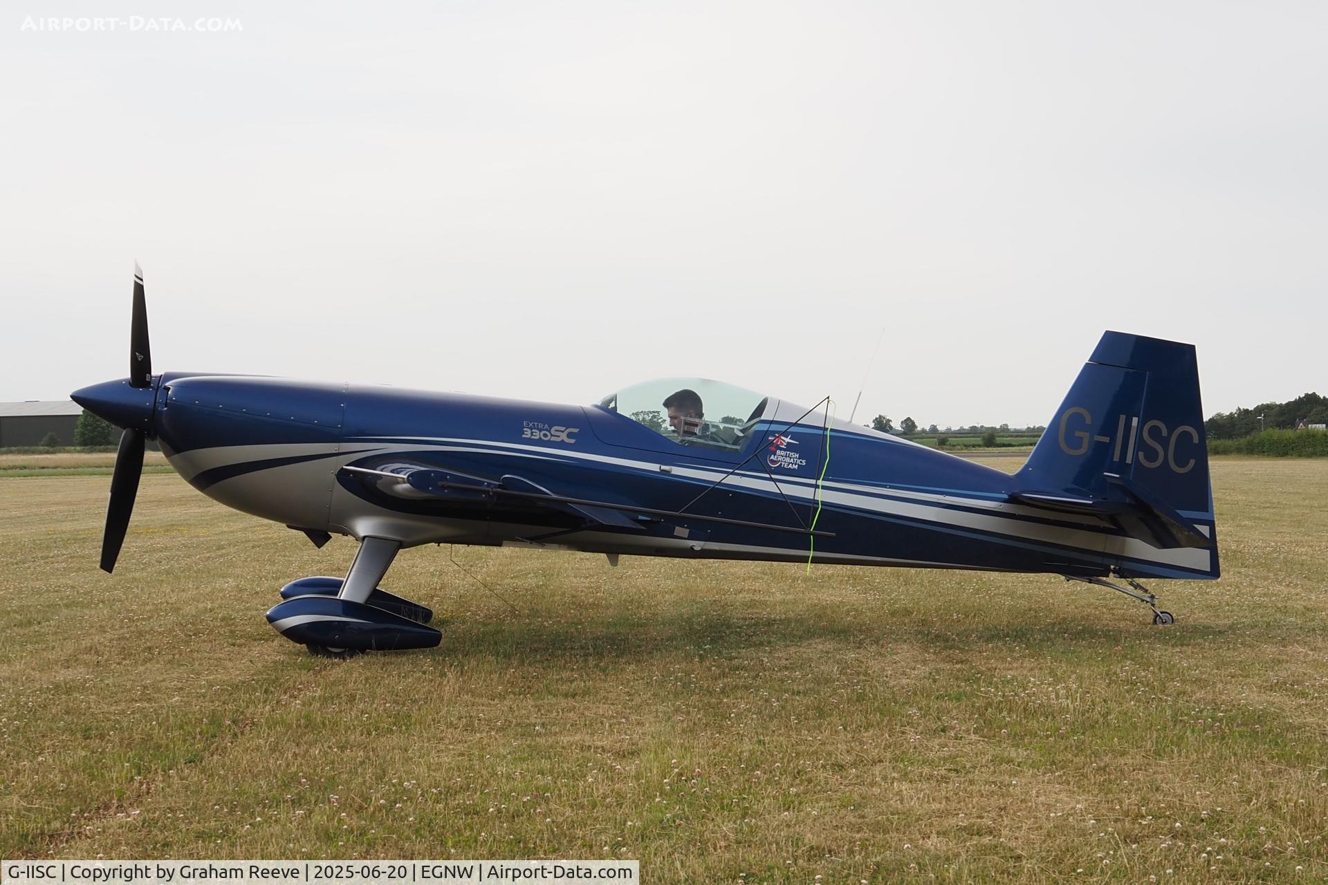 G-IISC, 2015 Extra EA-300SC C/N SC058, About to depart from Wickenby.