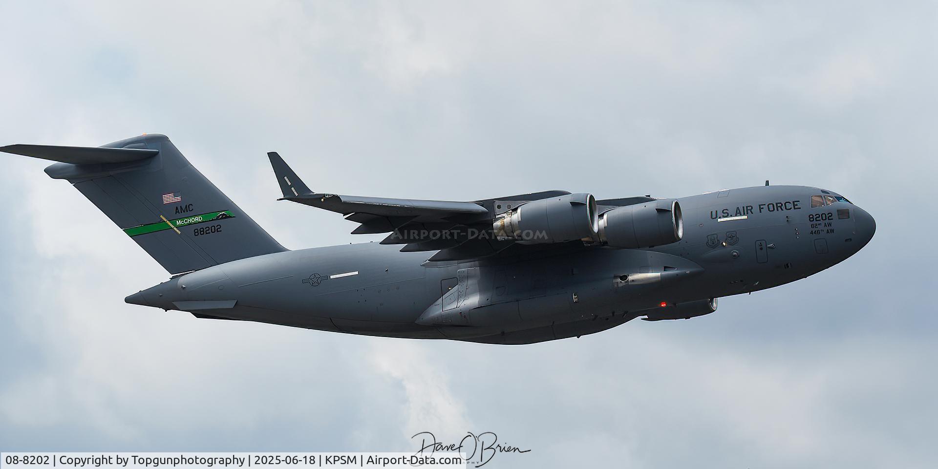 08-8202, 2008 Boeing C-17A Globemaster III C/N P-202, REACH814 off RW16