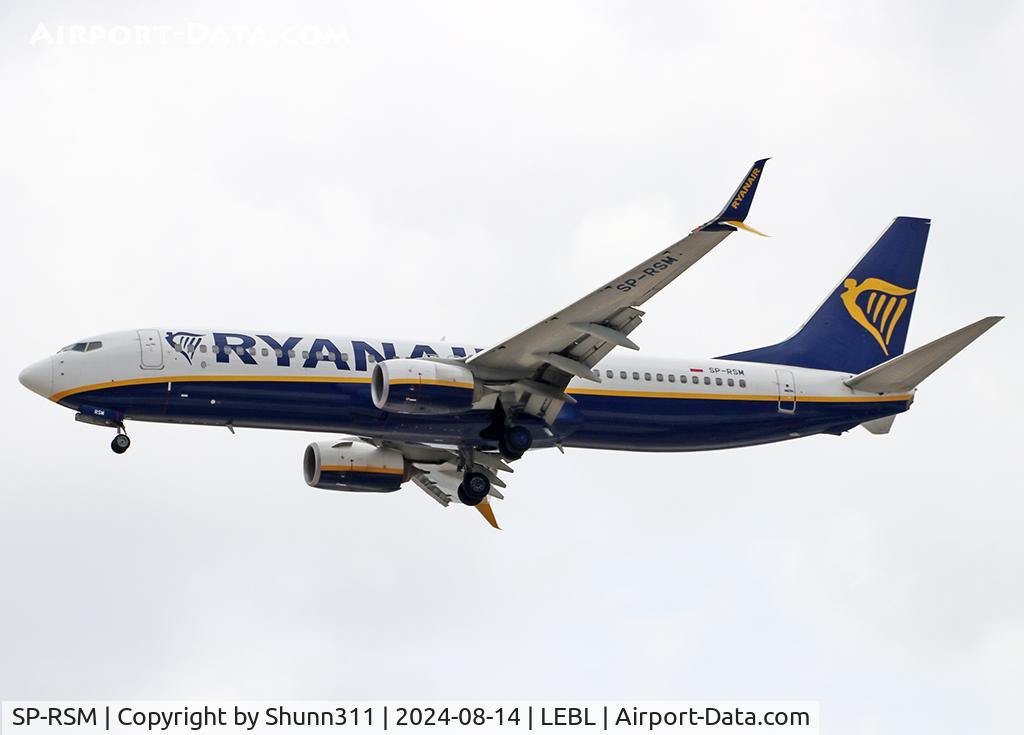 SP-RSM, 2017 Boeing 737-8AS C/N 44791, Landing rwy 24R with blended scimitar winglets