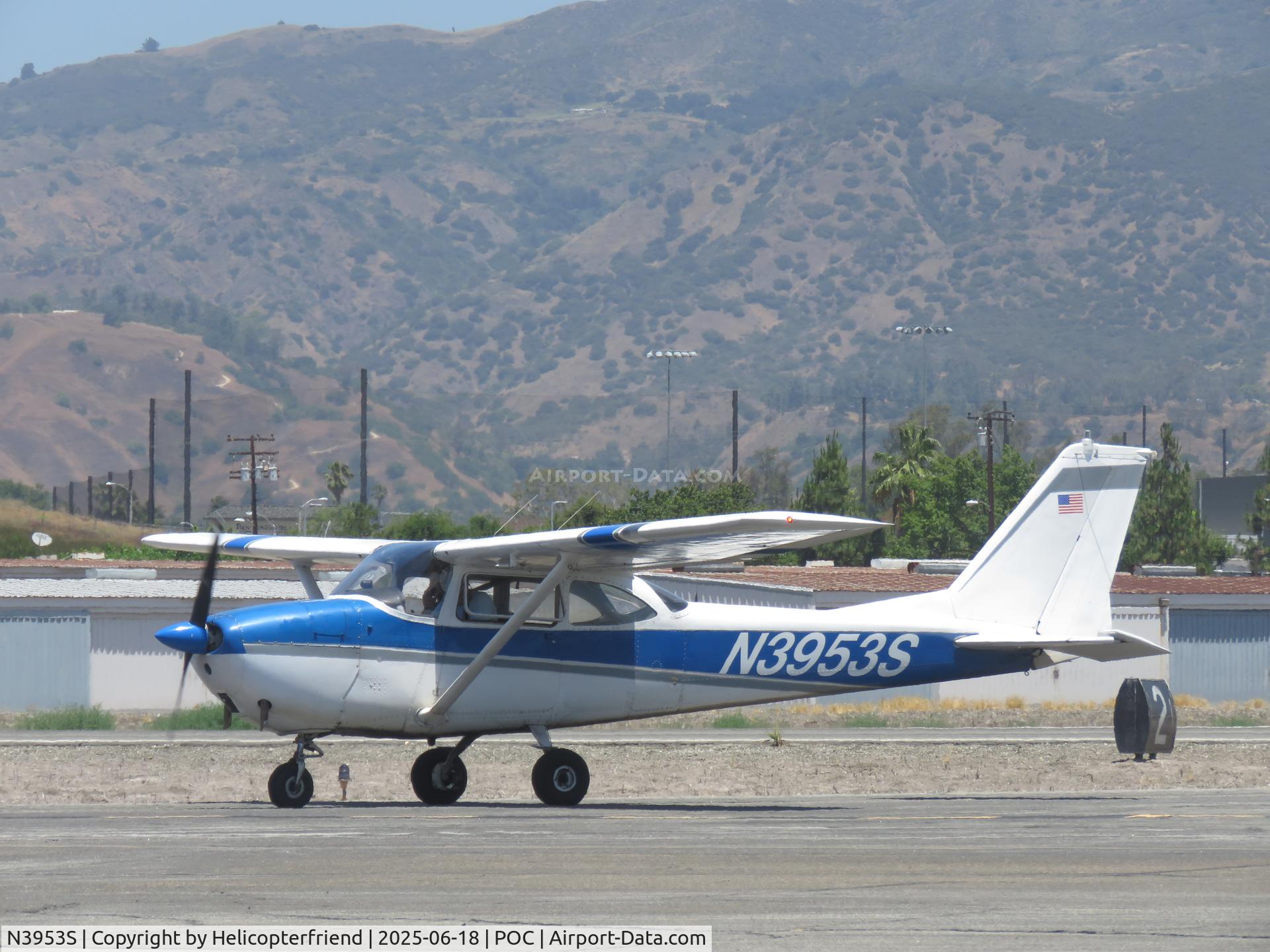 N3953S, 1964 Cessna 172E C/N 17251153, Holding short of taxiway Sierra