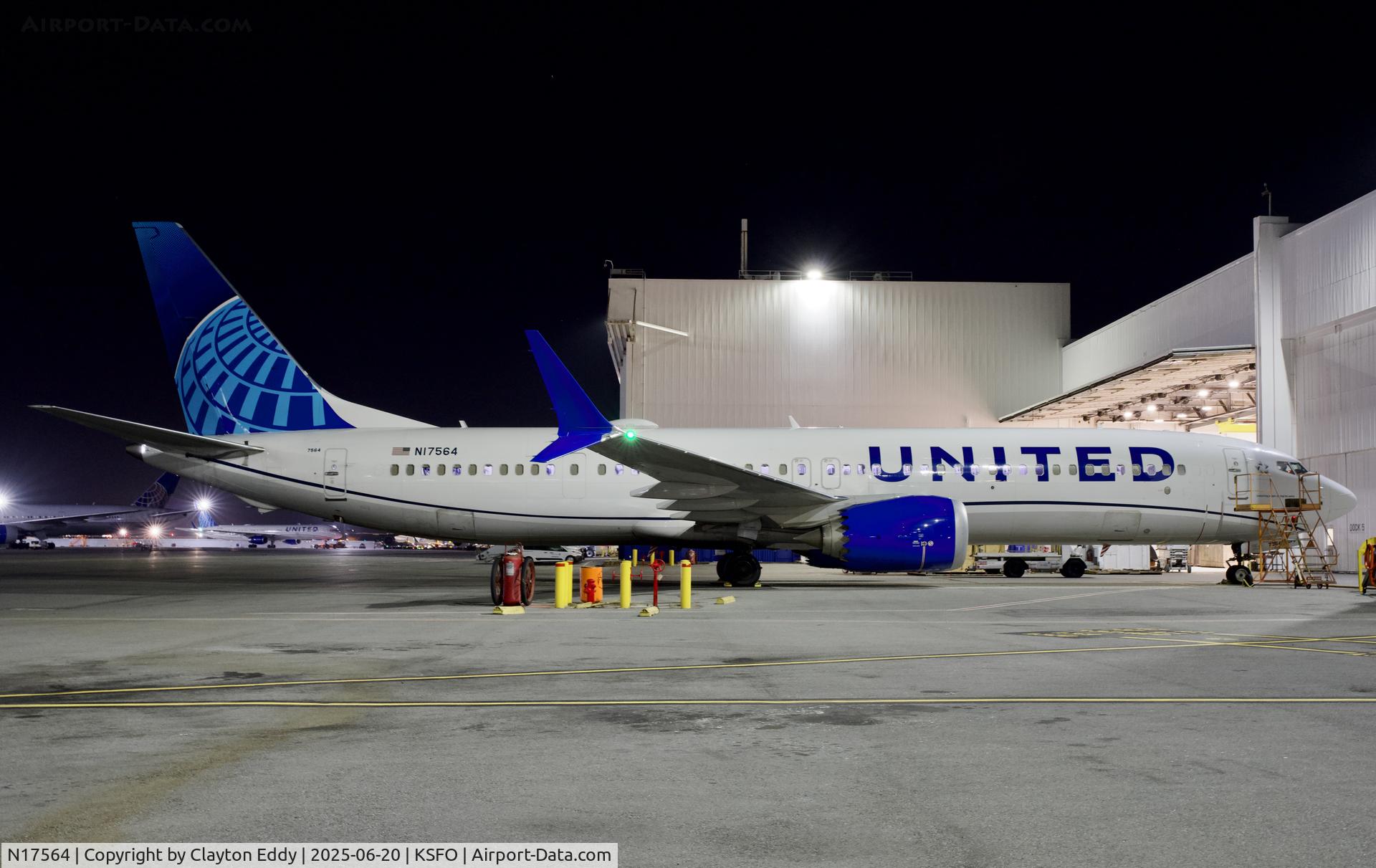 N17564, 2023 Boeing 737-9 MAX C/N 67188, SFO 2025