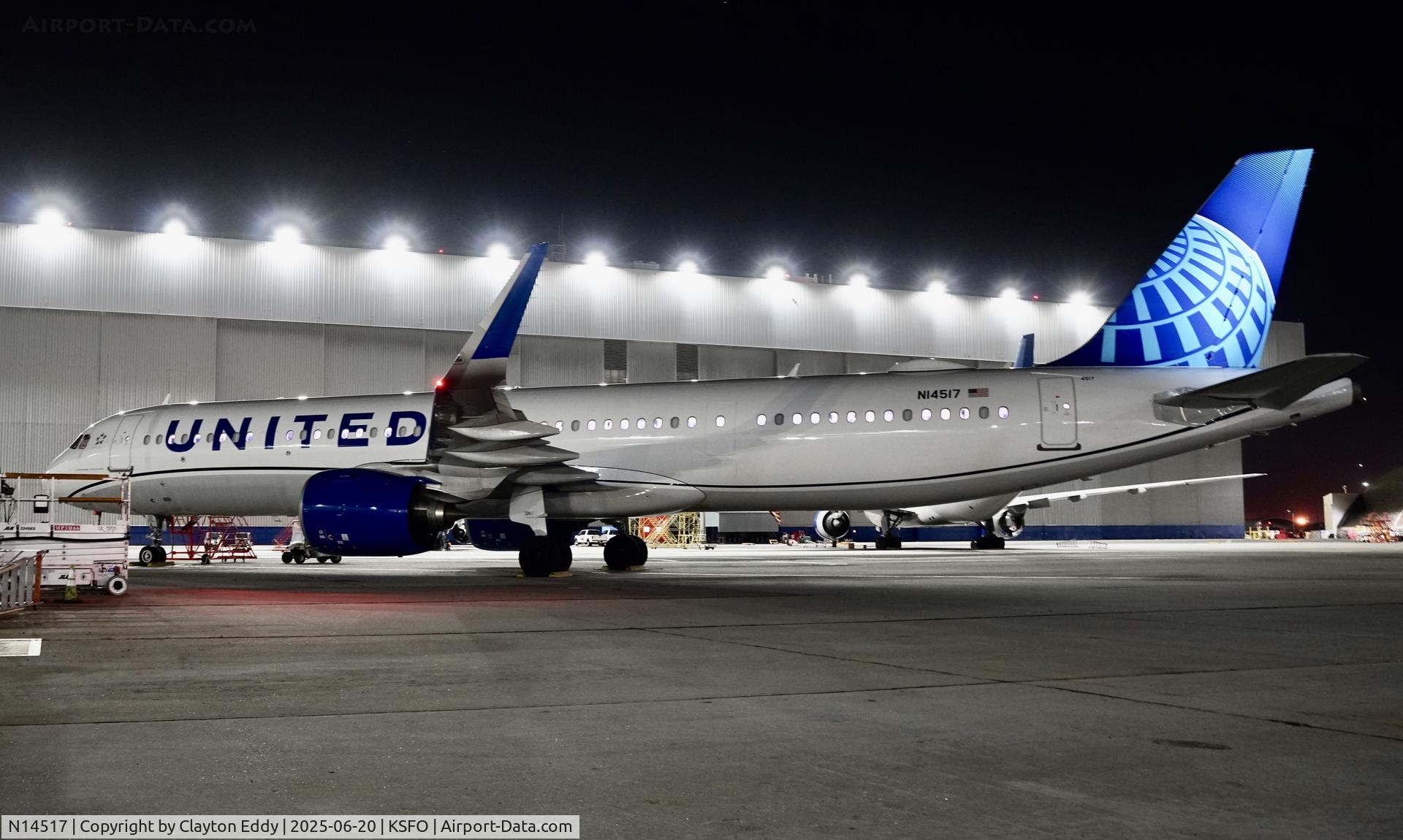 N14517, 2024 Airbus A321-271NX C/N 12101, SFO 2025