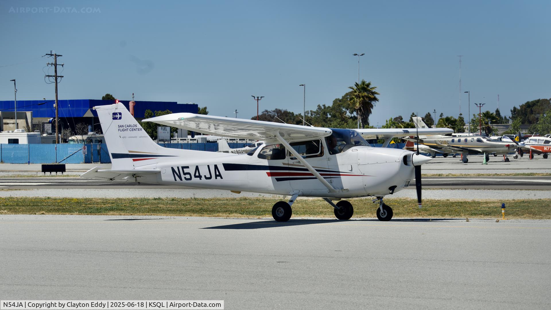 N54JA, 1998 Cessna 172R C/N 17280607, San Carlos Airport in California 2025