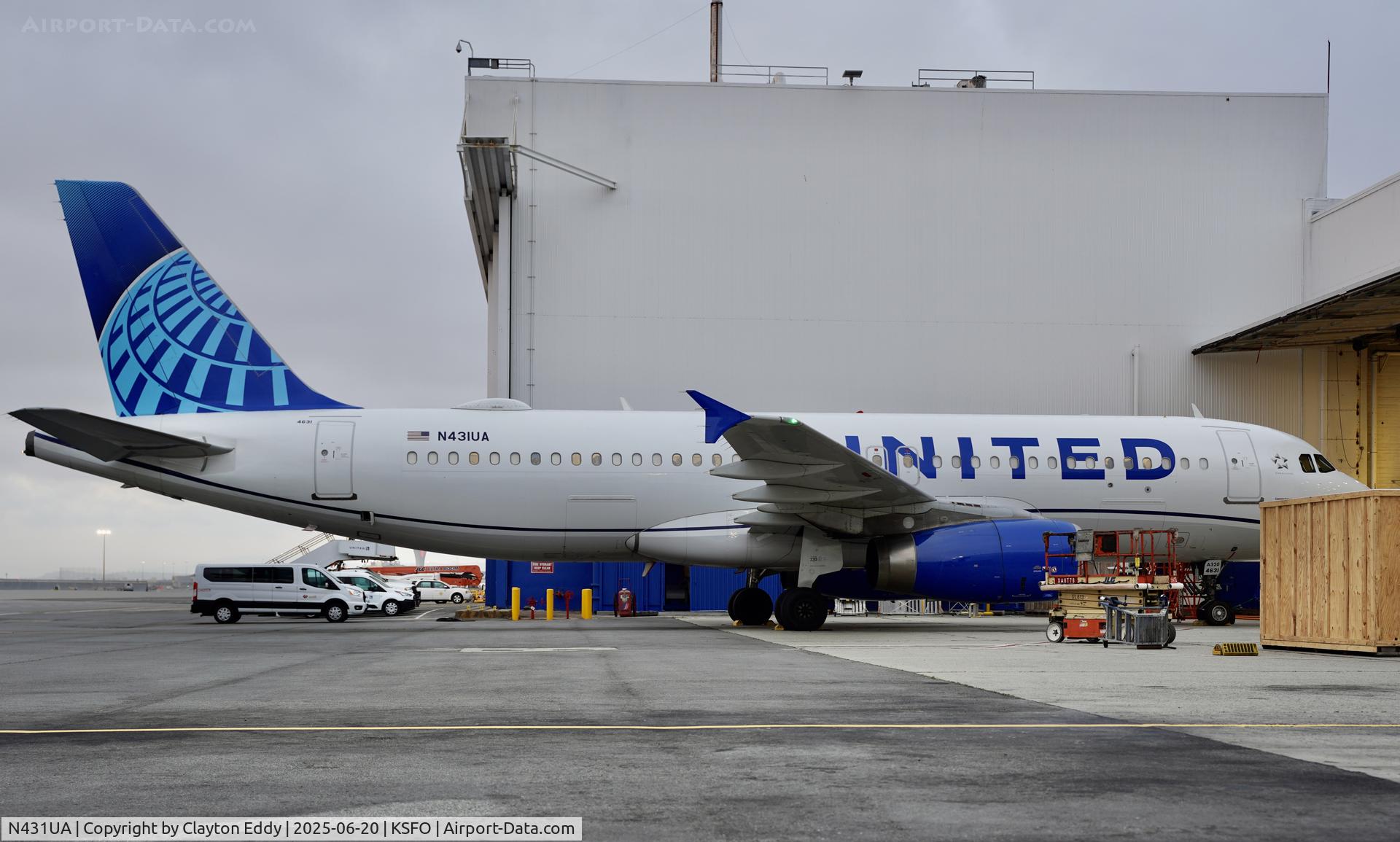 N431UA, 1996 Airbus A320-232 C/N 571, SFO 2025