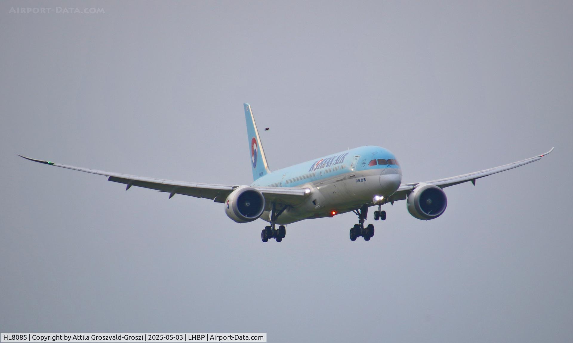 HL8085, 2017 Boeing 787-9 Dreamliner C/N 34814, LHBP - Budapest Liszt Ferenc International Airport, Budapest, Hungary