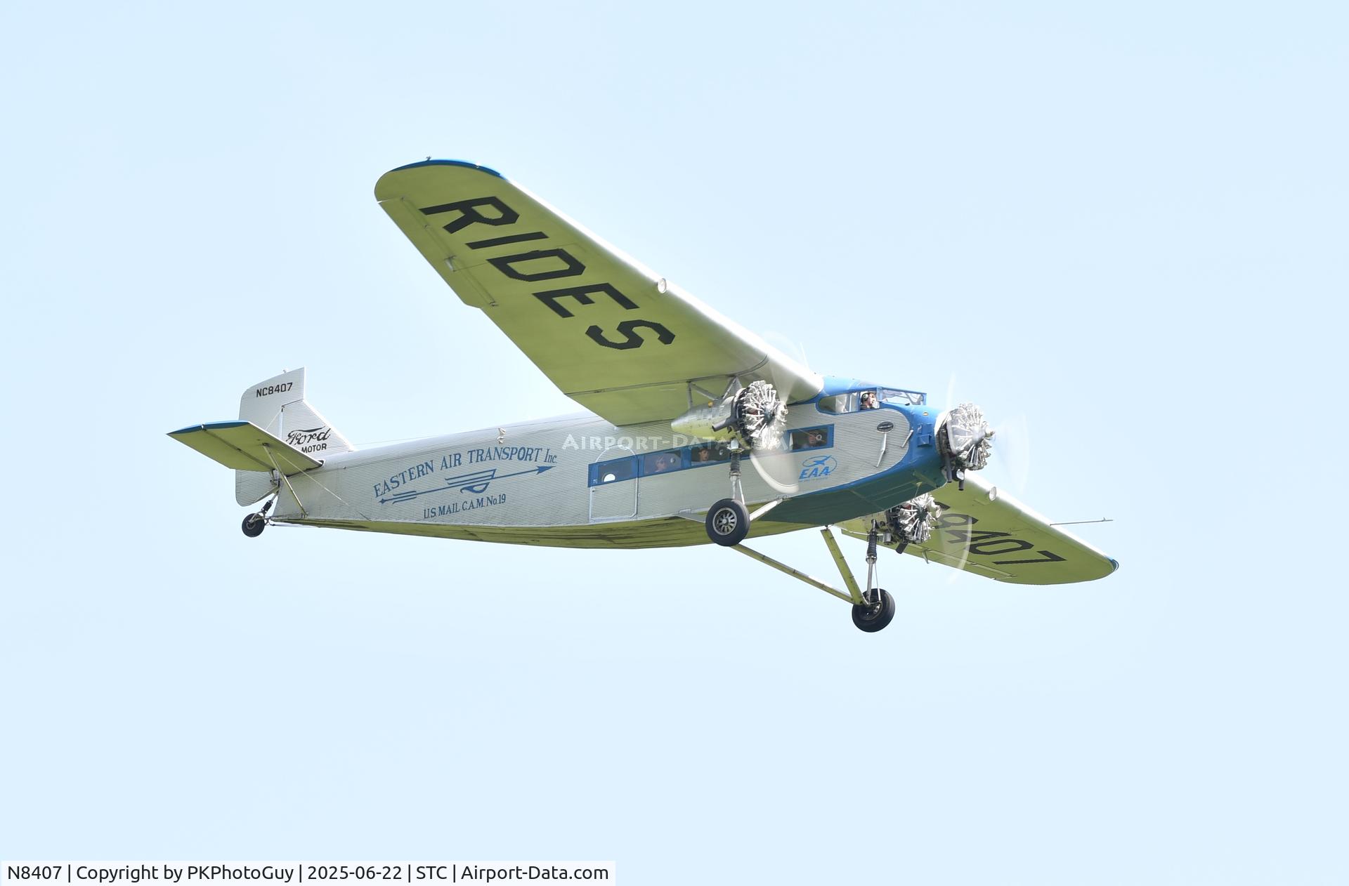 N8407, 1929 Ford 4-AT-E Tri-Motor C/N 69, Ford TriMotor Giving Rides for EAA