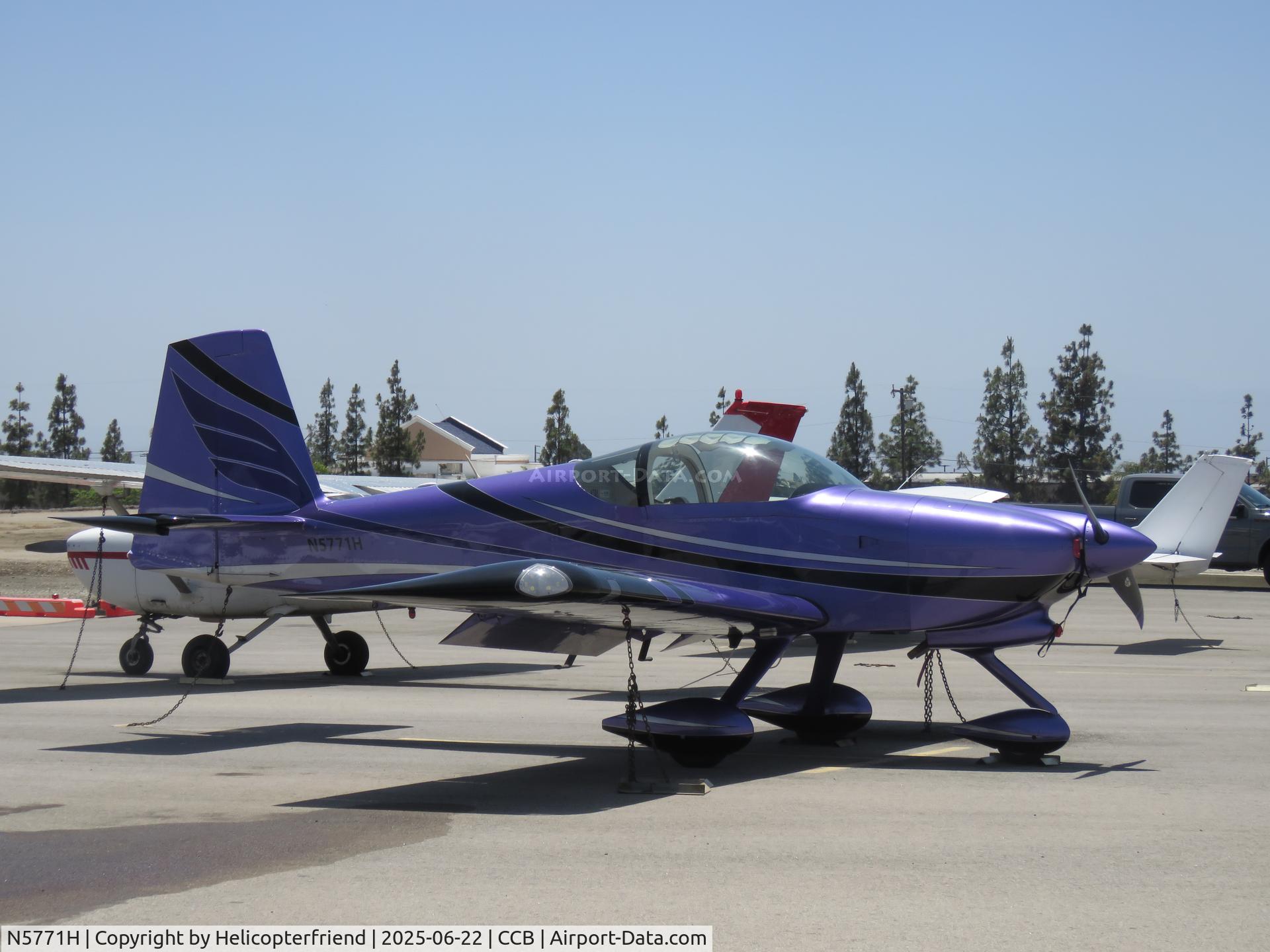 N5771H, 2014 Vans RV-9A C/N 91894, Parked in transit parking