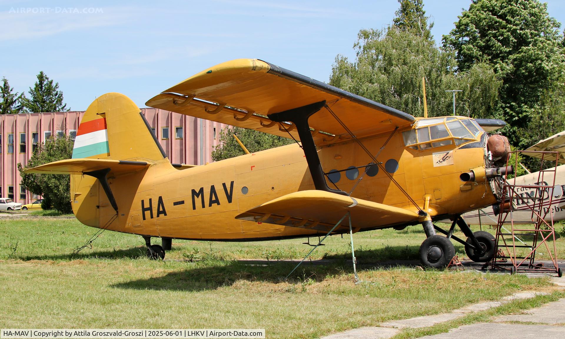 HA-MAV, 1985 PZL-Mielec An-2R C/N 1G211-15, LHKV - Kaposújlak Airport, Hungary