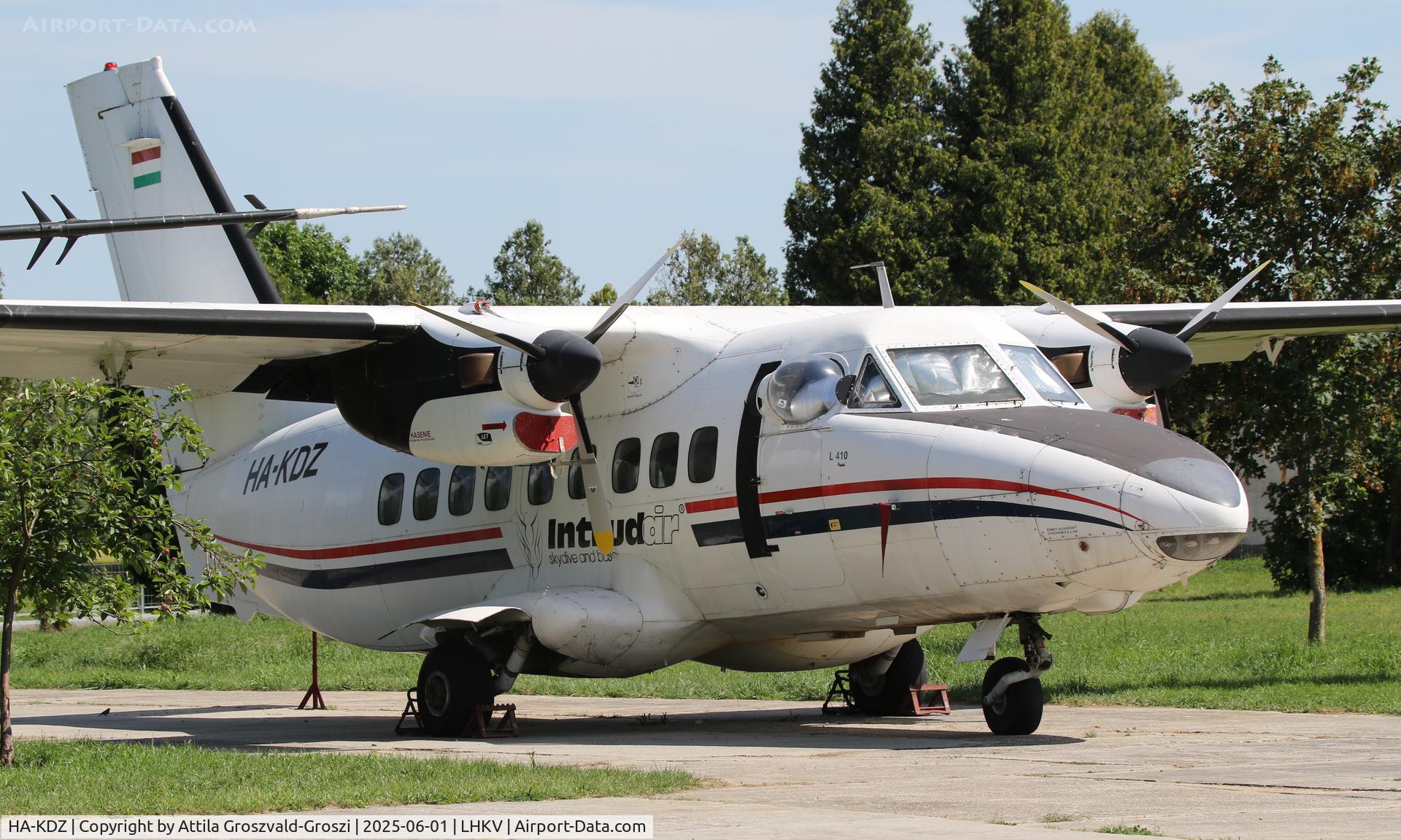 HA-KDZ, 1982 Let L-410UVP-T Turbolet C/N 820929, LHKV - Kaposújlak Airport, Hungary