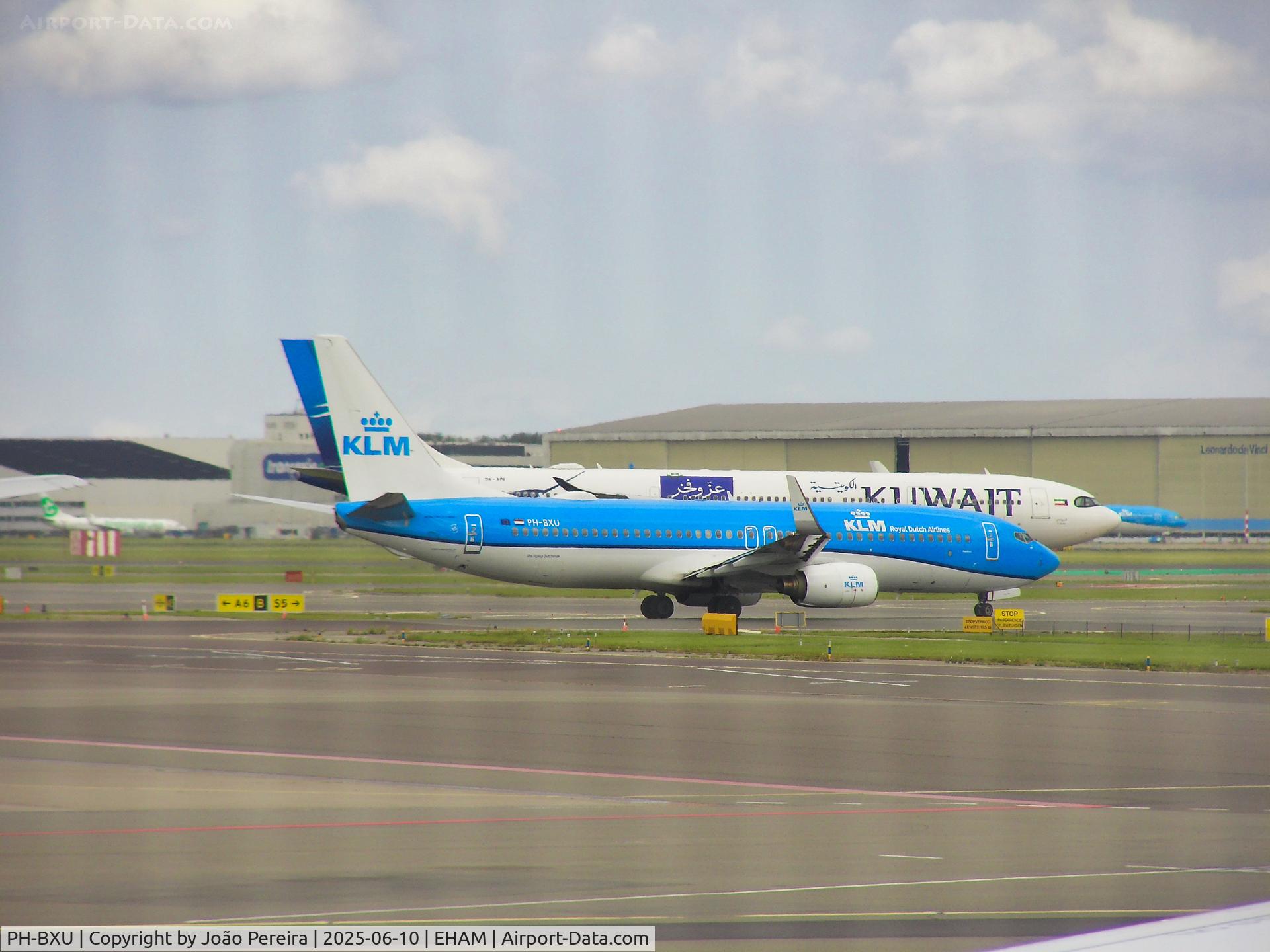 PH-BXU, 2006 Boeing 737-8BK C/N 33028, KLM B738 at AMS (EHAM)