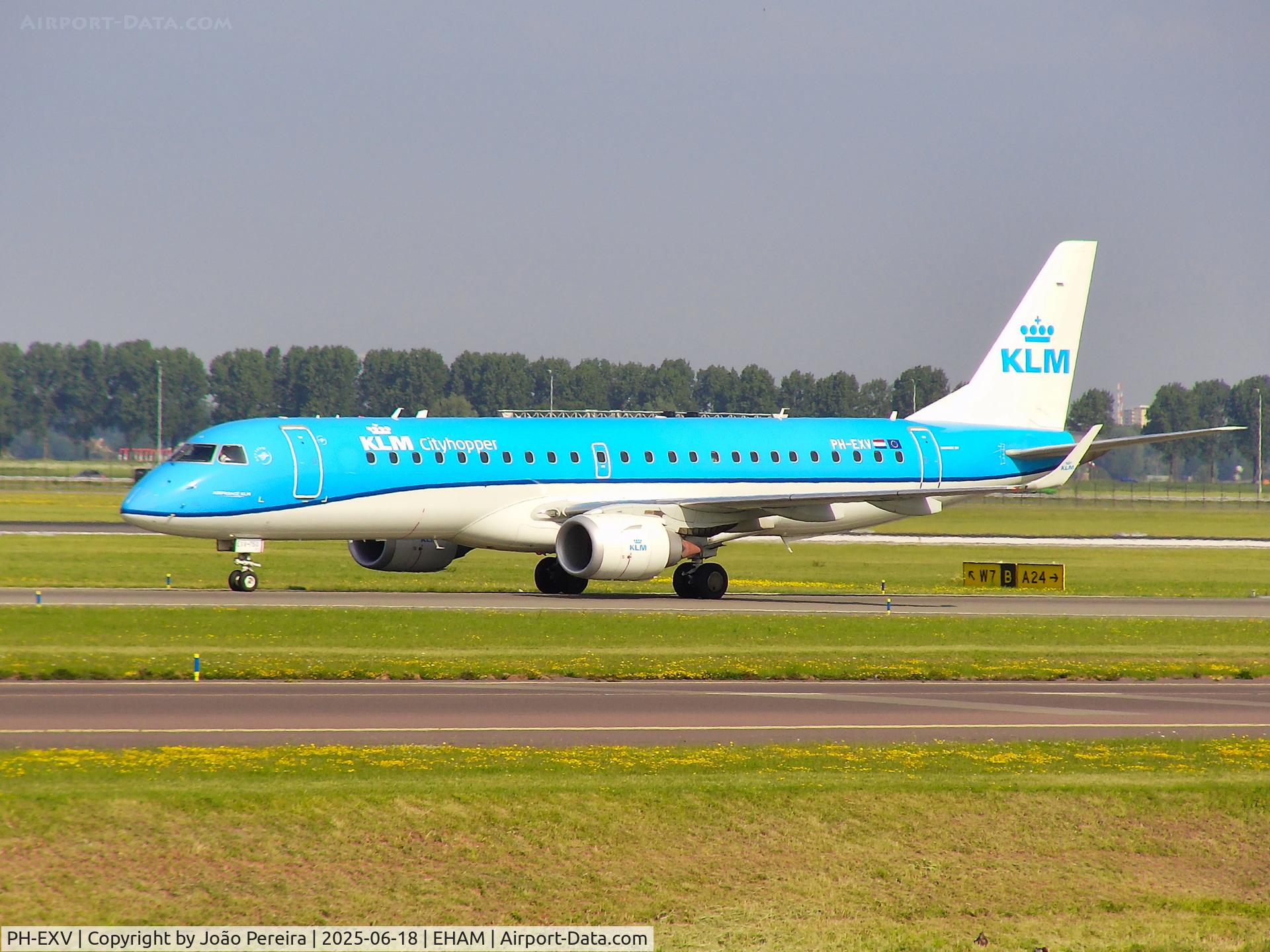 PH-EXV, 2018 Embraer ERJ-190STD (ERJ-190-100) C/N 19000750, KLM Cityhopper E190 at AMS (EHAM)
