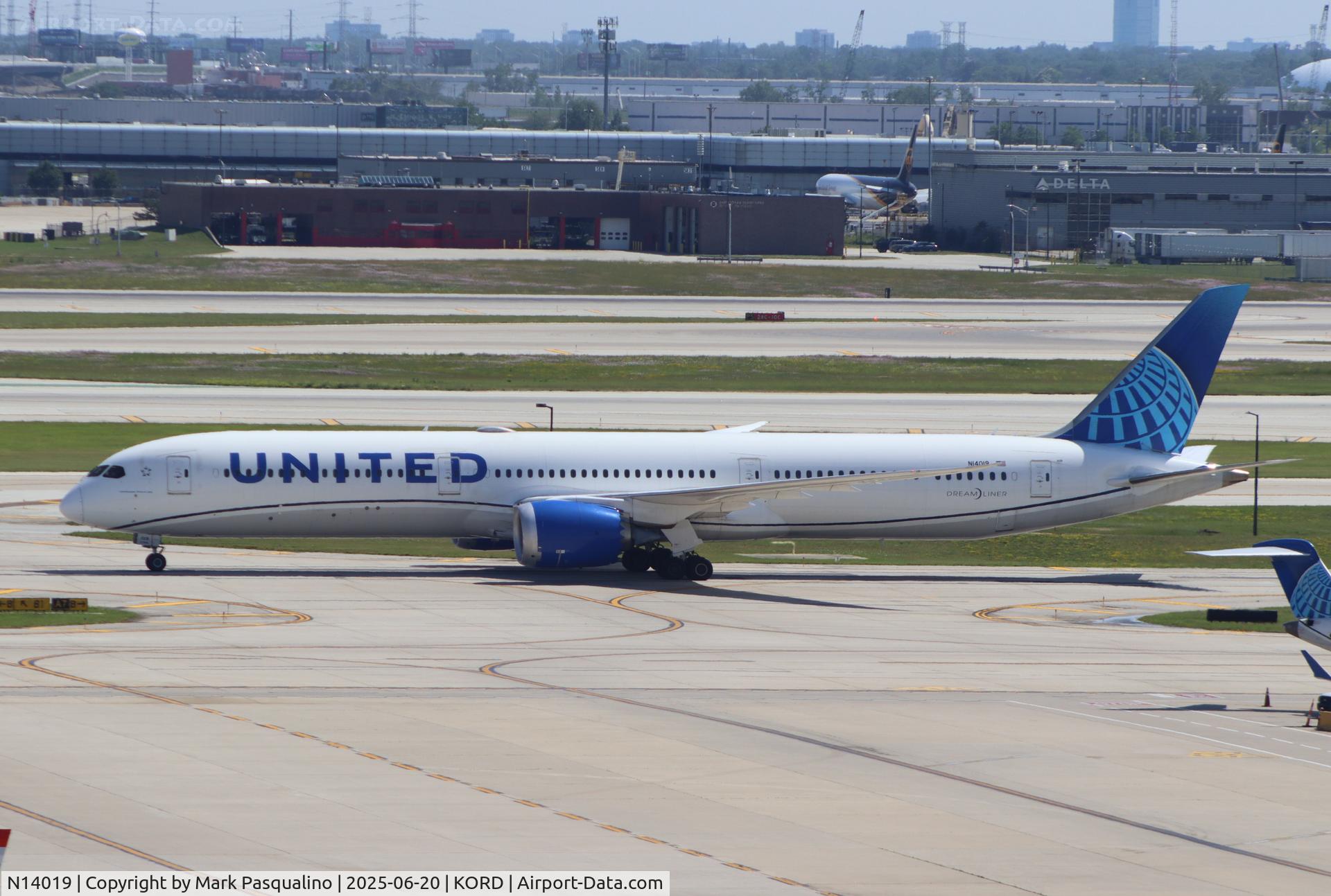 N14019, 2022 Boeing 787-10 Dreamliner C/N 66988, Boeing 787-10 Dreamliner