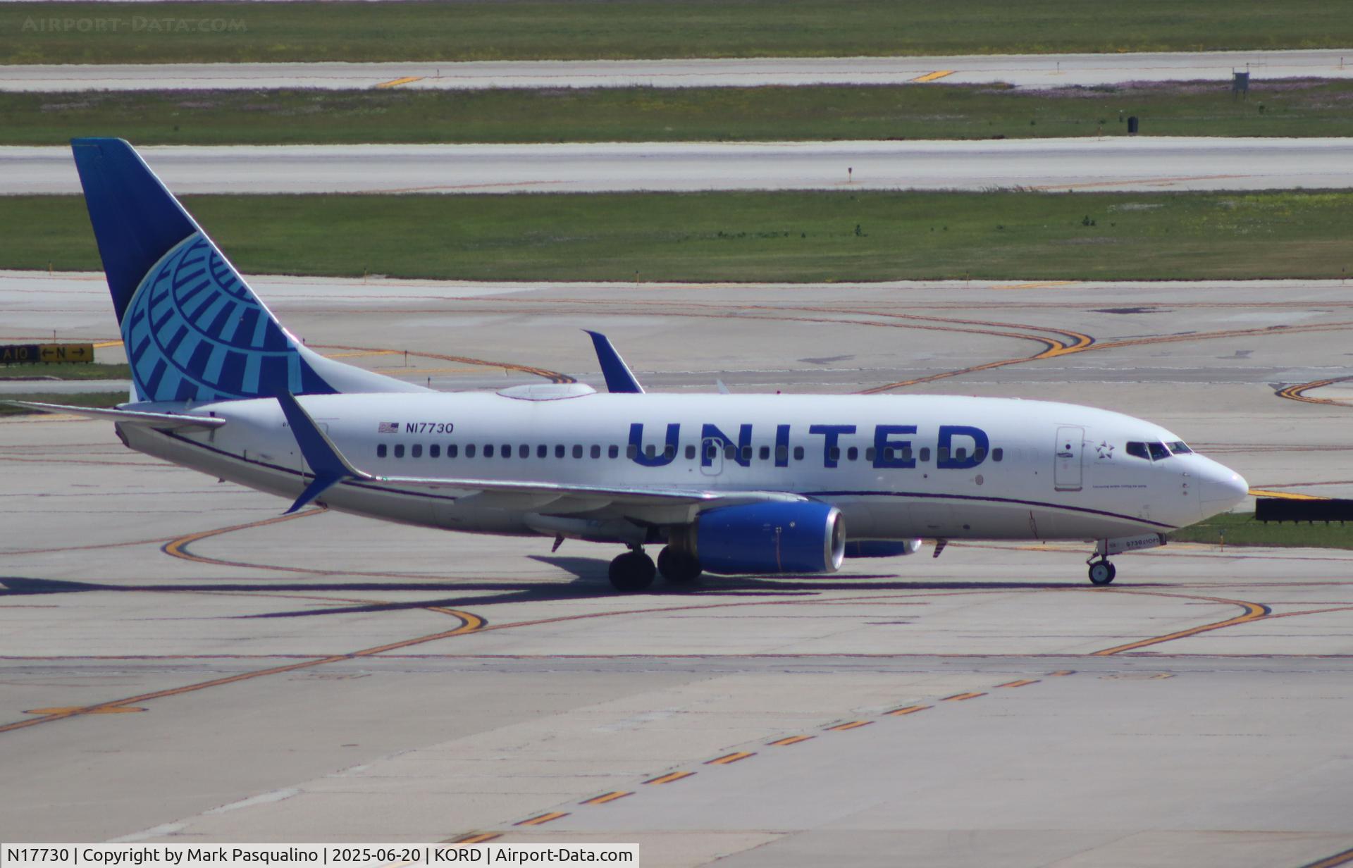 N17730, 1999 Boeing 737-724 C/N 28798, Boeing 737-724