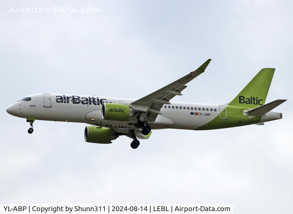 YL-ABP, 2023 Airbus A220-300 C/N 55224, Landing rwy 06L