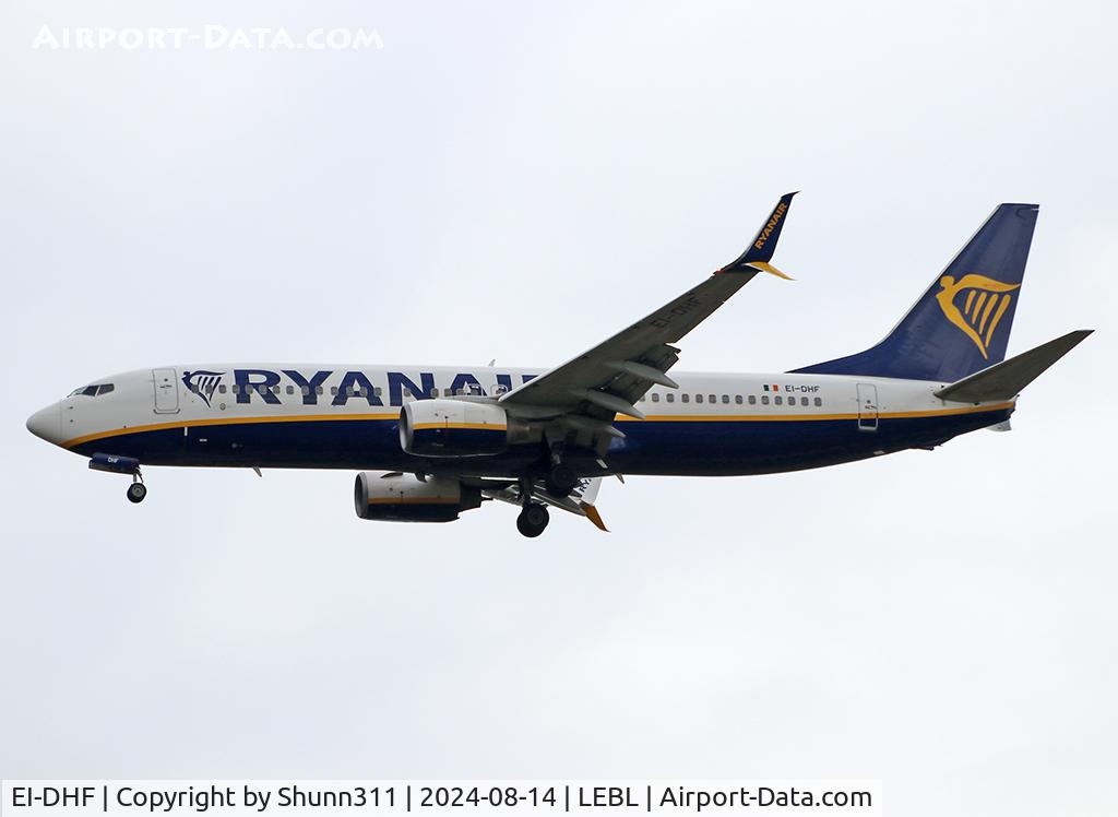 EI-DHF, 2005 Boeing 737-8AS C/N 33575, Landing rwy 06L with blended scimitar winglets