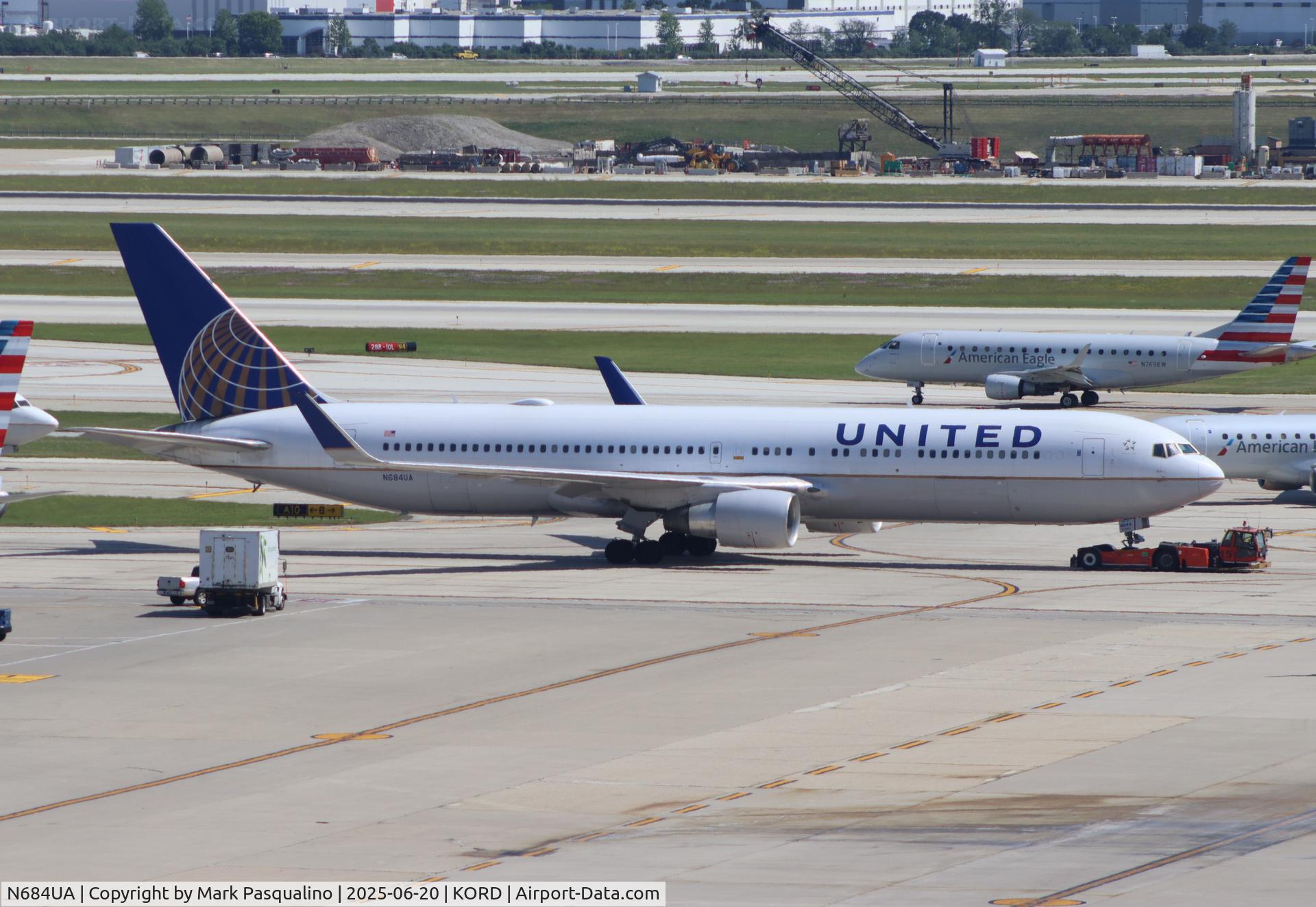 N684UA, 2002 Boeing 767-3CB/ER C/N 33466, Boeing 767-3CB/ER