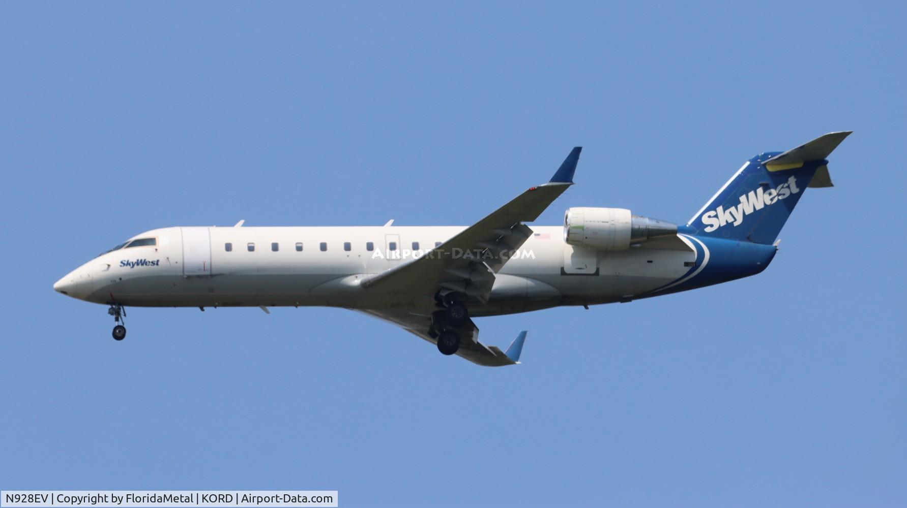 N928EV, 2004 Bombardier CRJ-200LR (CL-600-2B19) C/N 8006, SKW CR2 zx day-ord