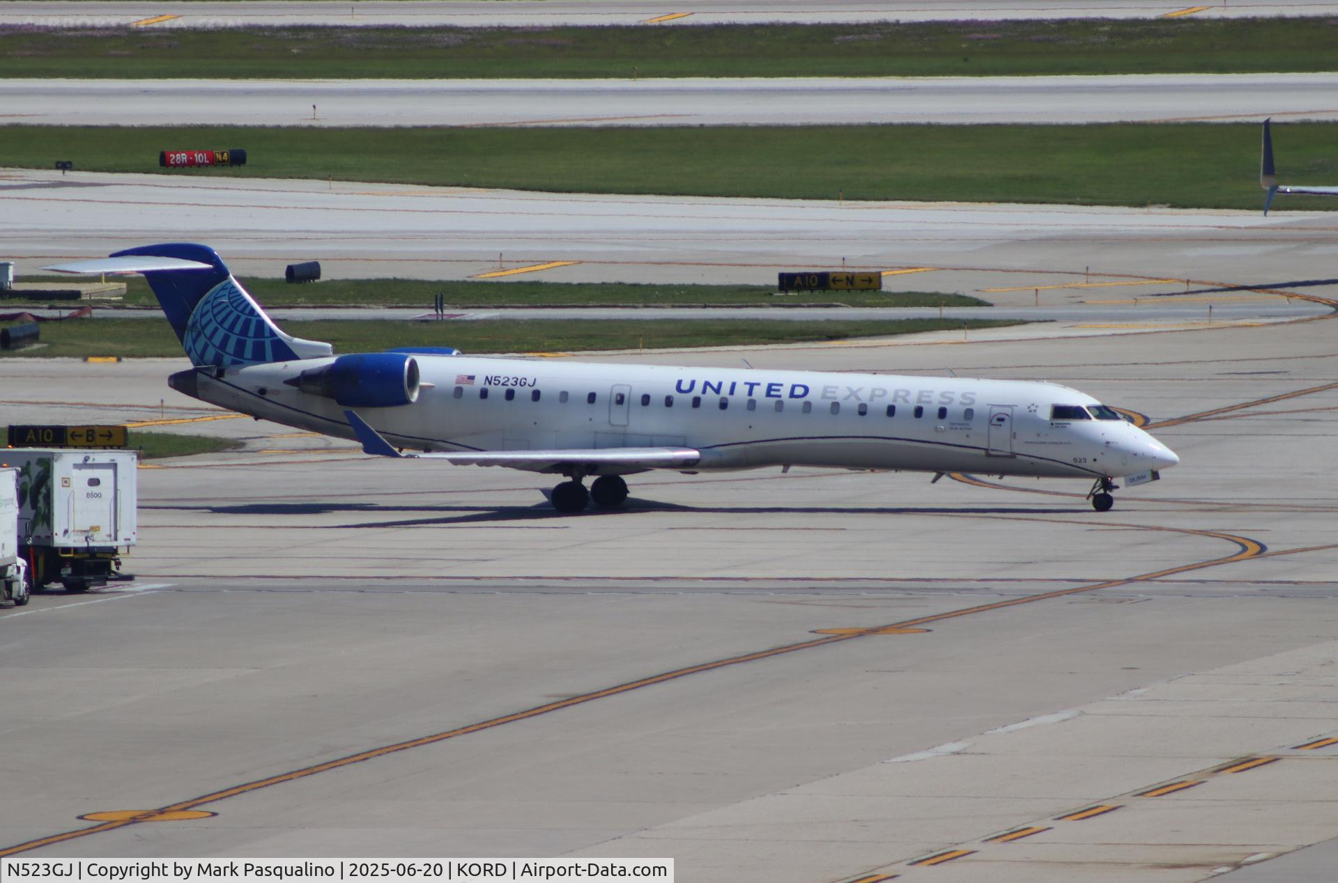 N523GJ, 2003 Bombardier CL-600-2C11 C/N 10125, CL-600-2C11