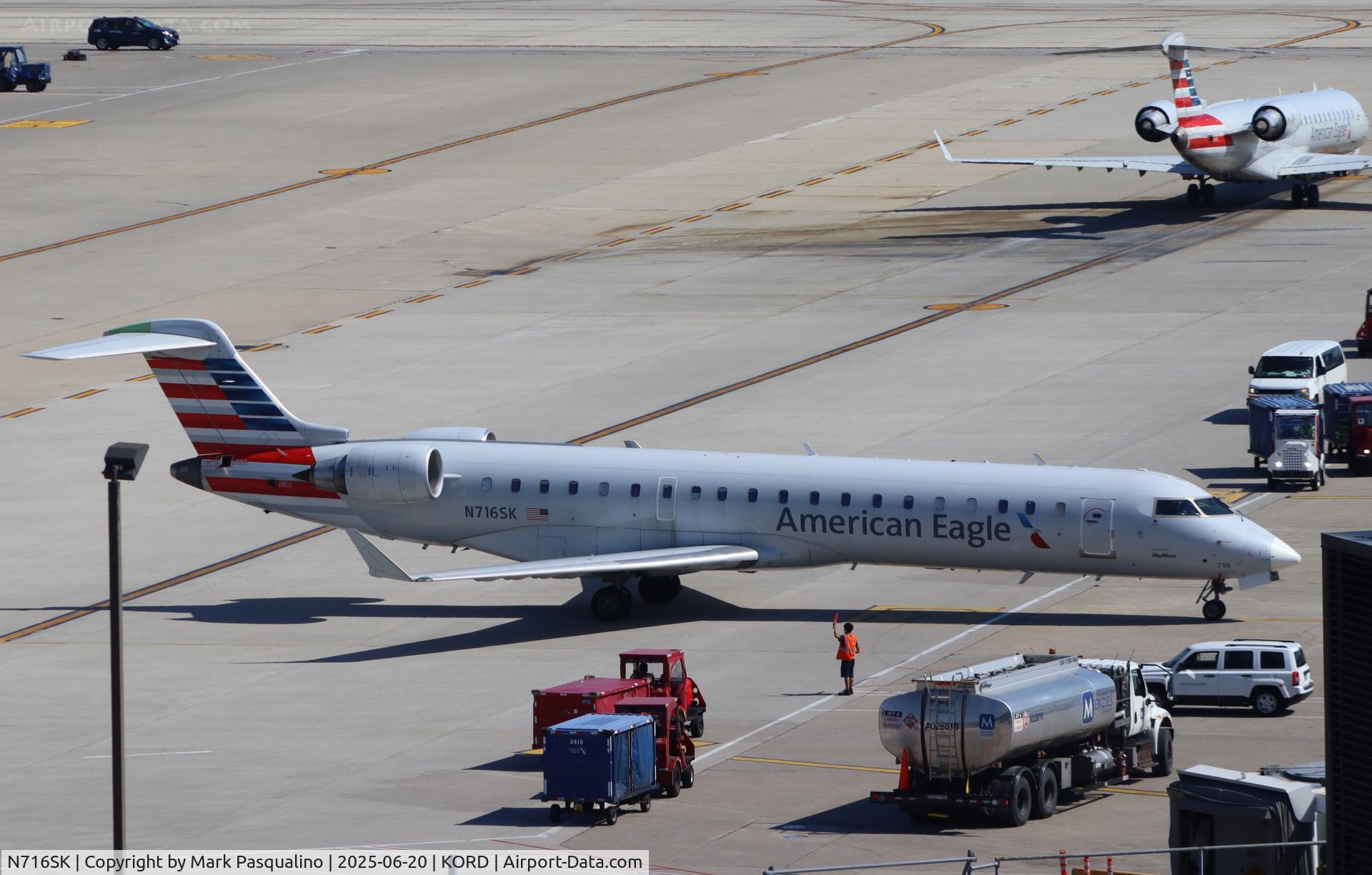 N716SK, 2004 Bombardier CRJ-701ER (CL-600-2C10) Regional Jet C/N 10180, CL-600-2C10