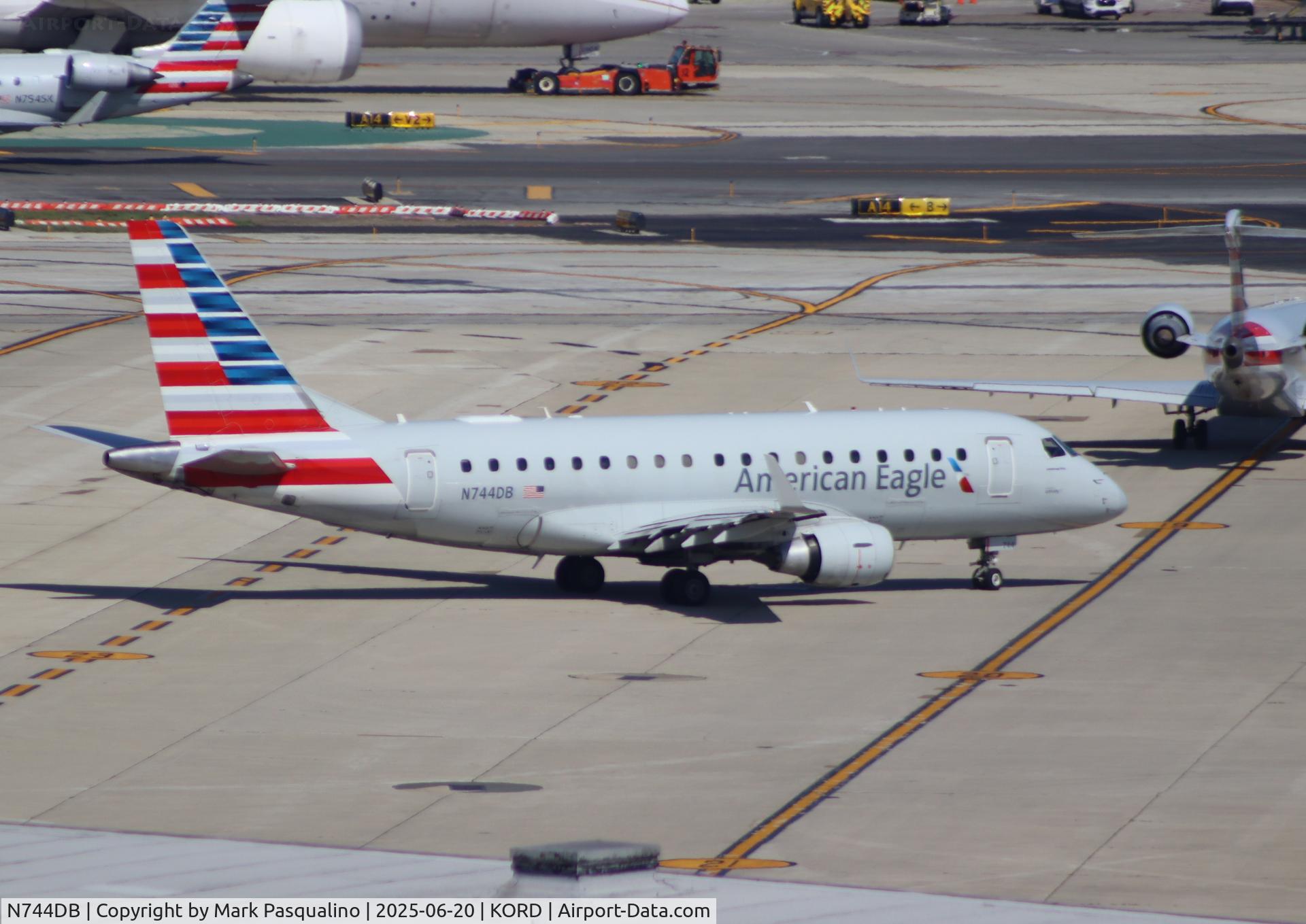 N744DB, 2006 Embraer 170SE (ERJ-170-100SE) C/N 17000130, ERJ-170-100SE