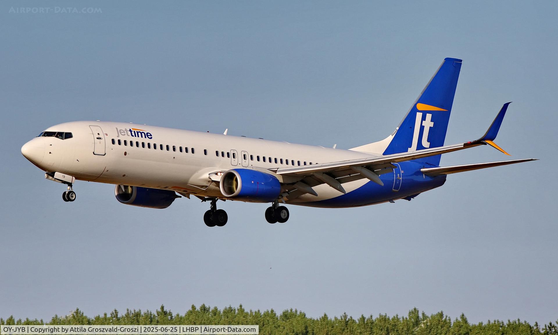 OY-JYB, 2012 Boeing 737-8KN C/N 40254, LHBP - Budapest Liszt Ferenc International Airport, Budapest, Hungary