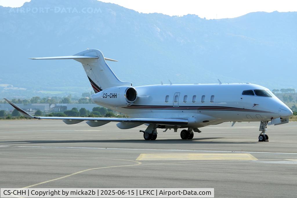 CS-CHH, 2018 Bombardier Challenger 350 (BD-100-1A10) C/N 10727, Parked