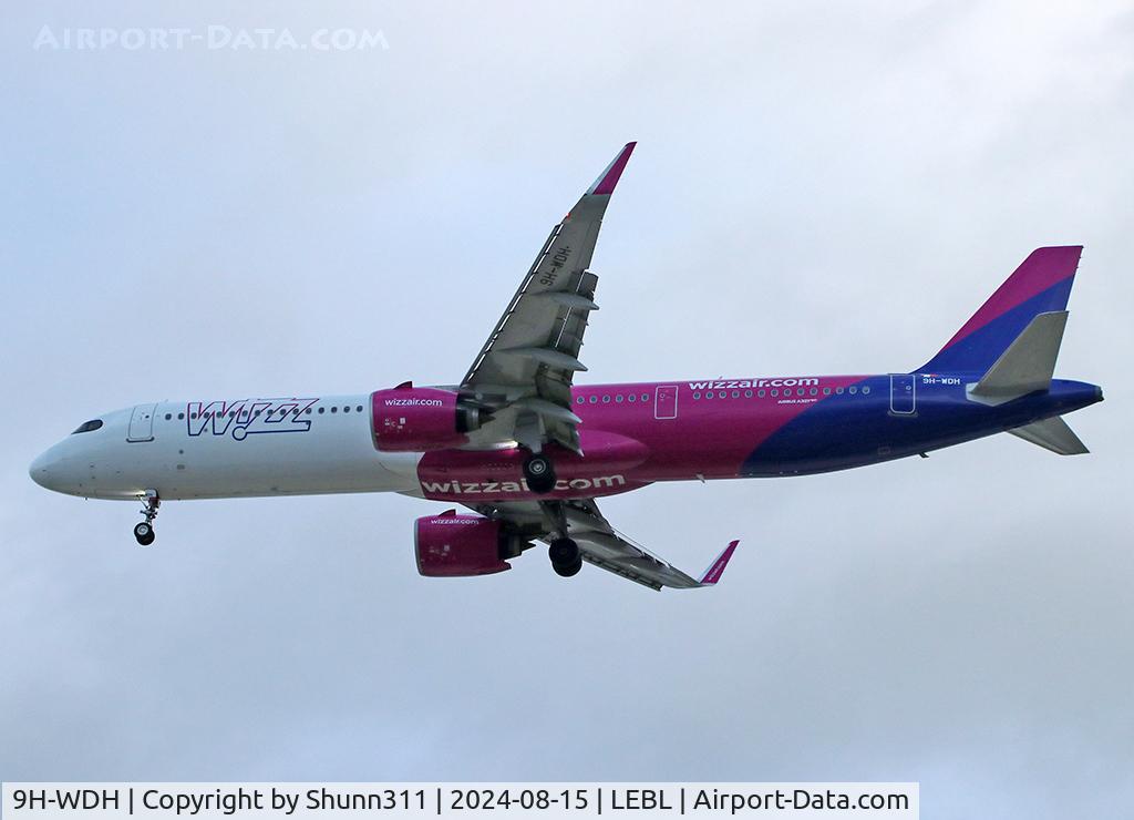 9H-WDH, , Landing rwy 24R