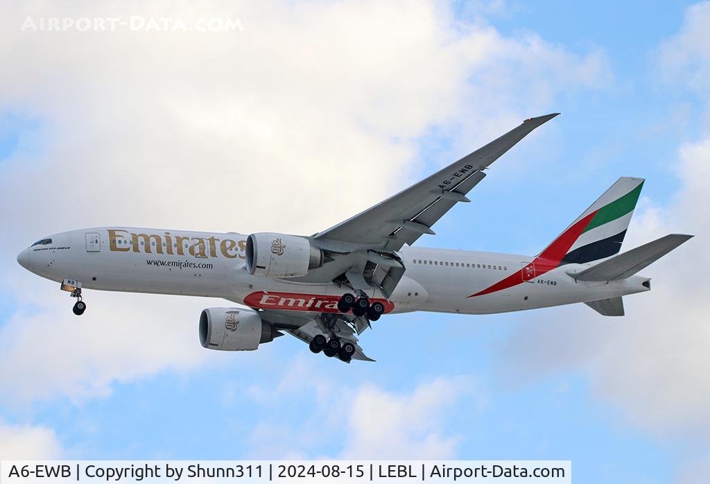 A6-EWB, 2007 Boeing 777-21H/LR C/N 35573, Landing rwy 24R
