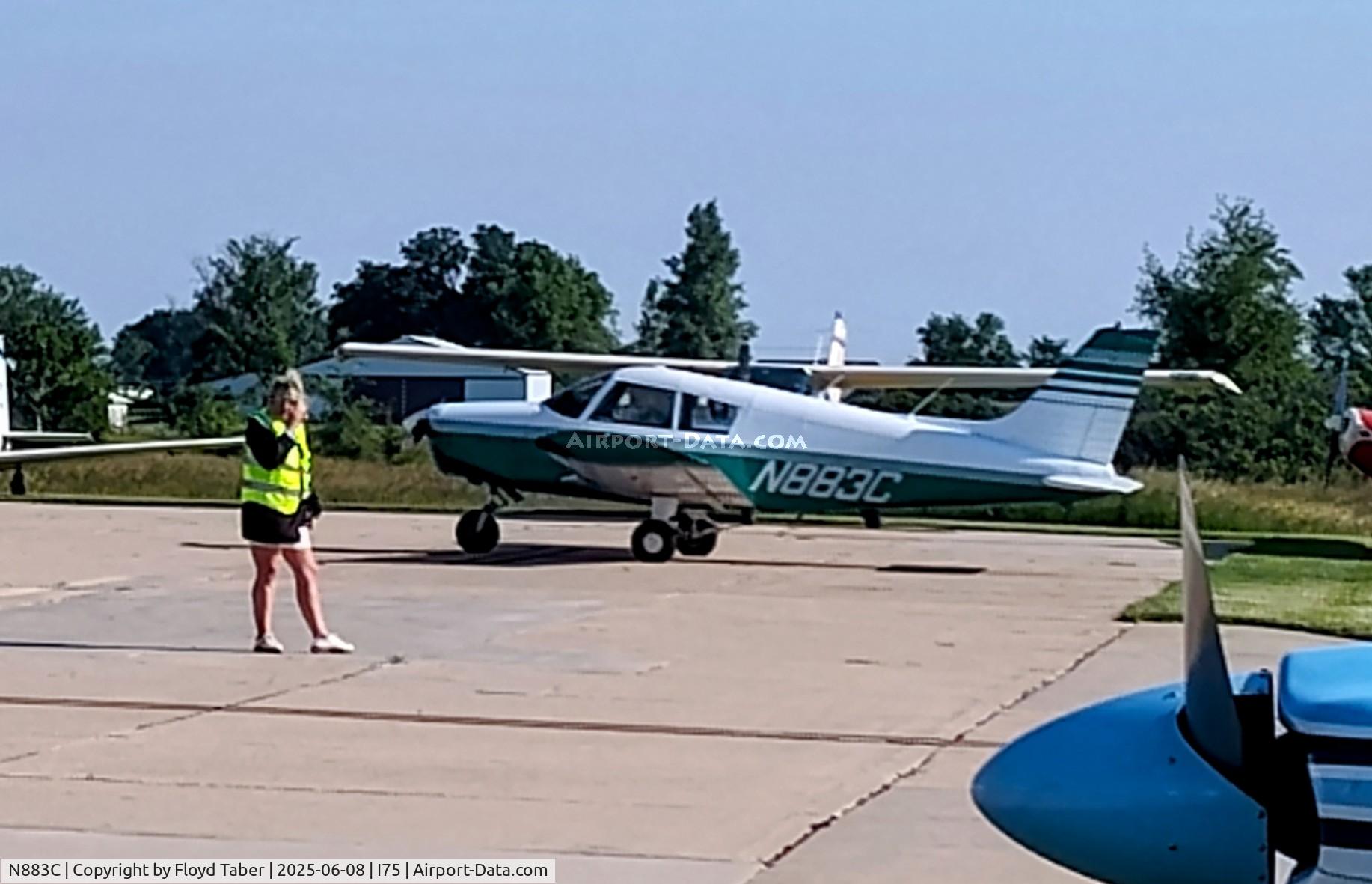 N883C, 1973 Piper PA-28-140 C/N 28-7325345, At the Fly In