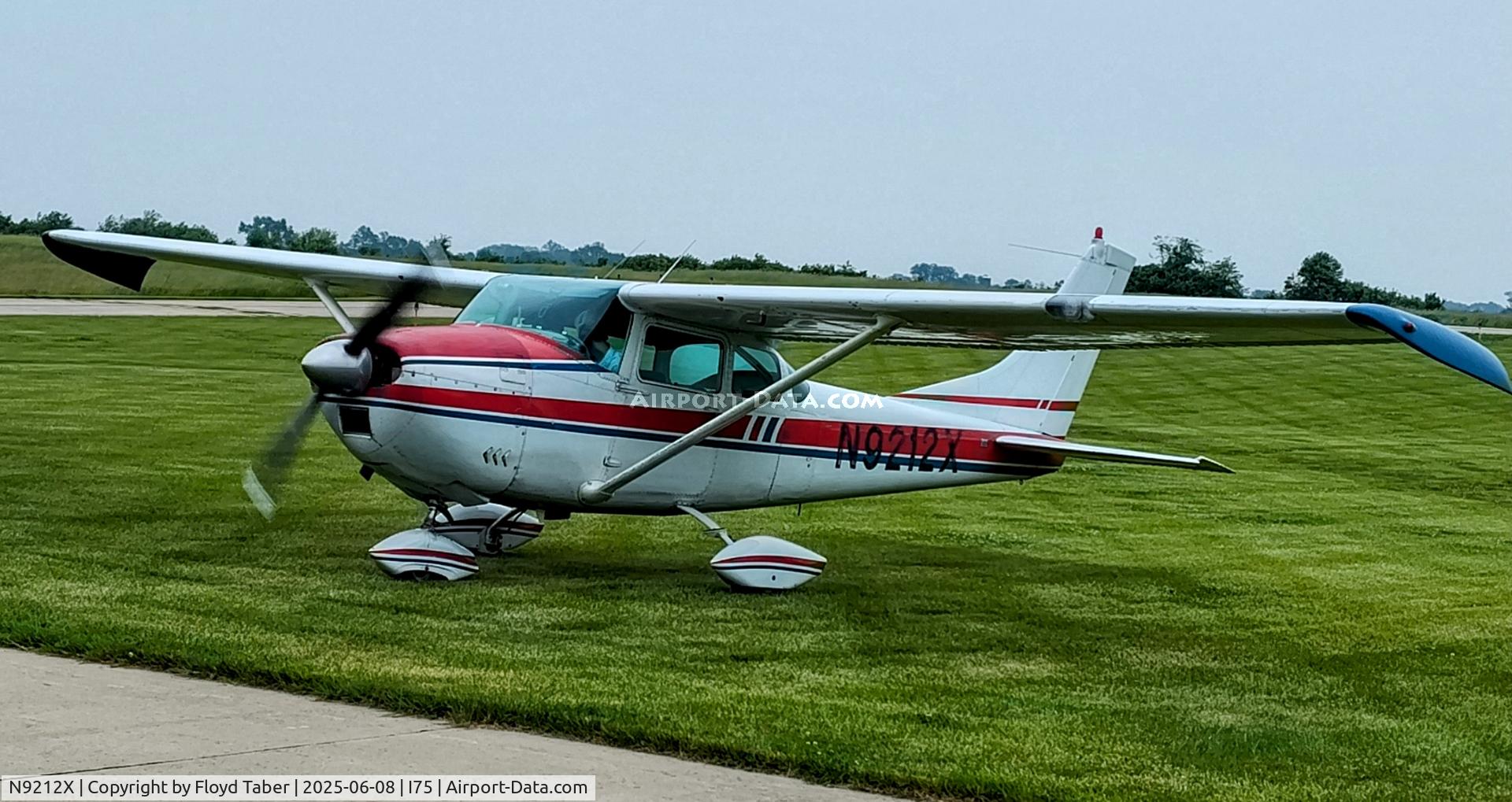 N9212X, 1961 Cessna 182E Skylane C/N 18253612, At the fly In