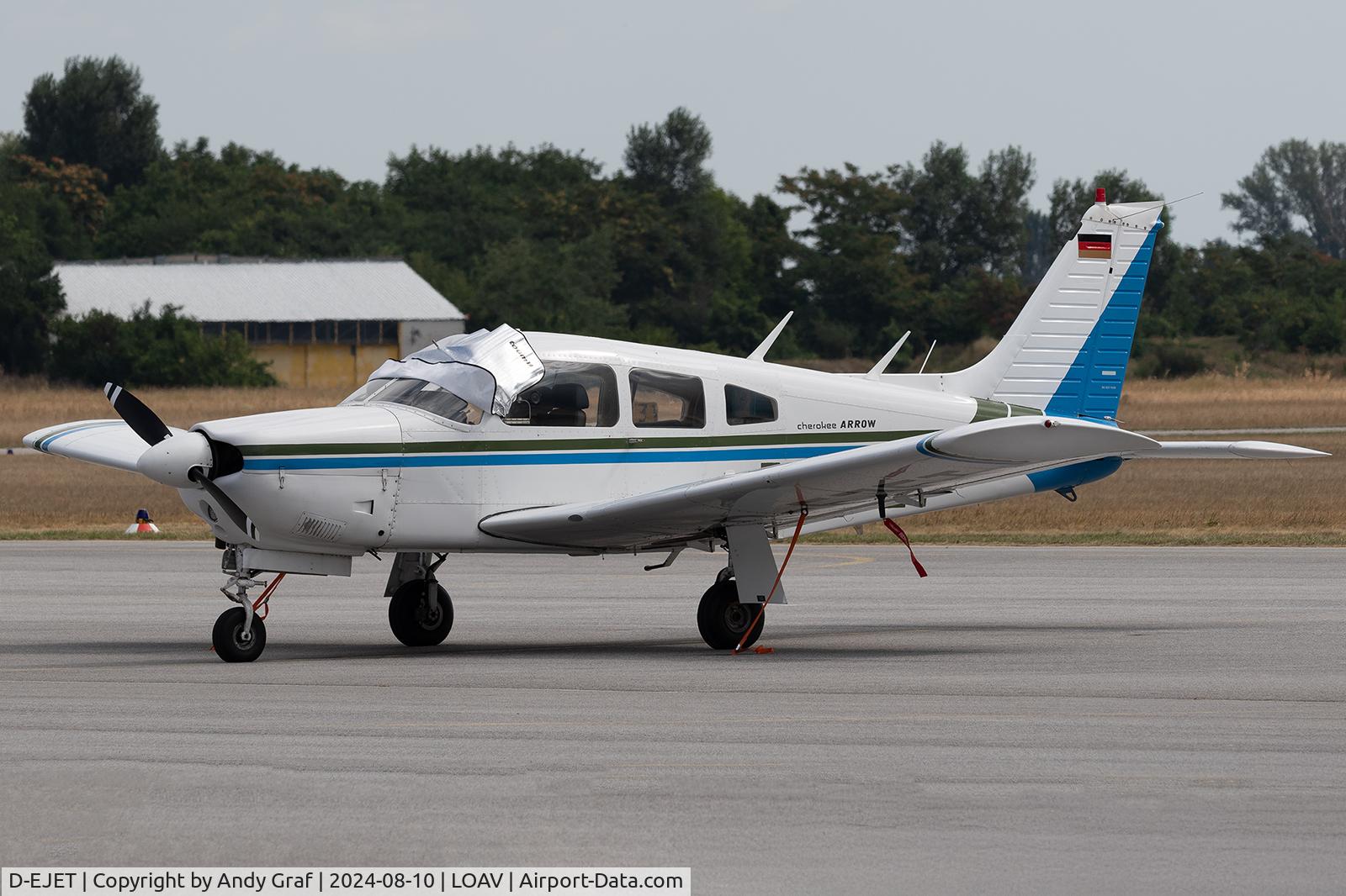 D-EJET, 1976 Piper PA 28 R-200 Cherokee Arrow II C/N 28R-7535325, Untitled PA28