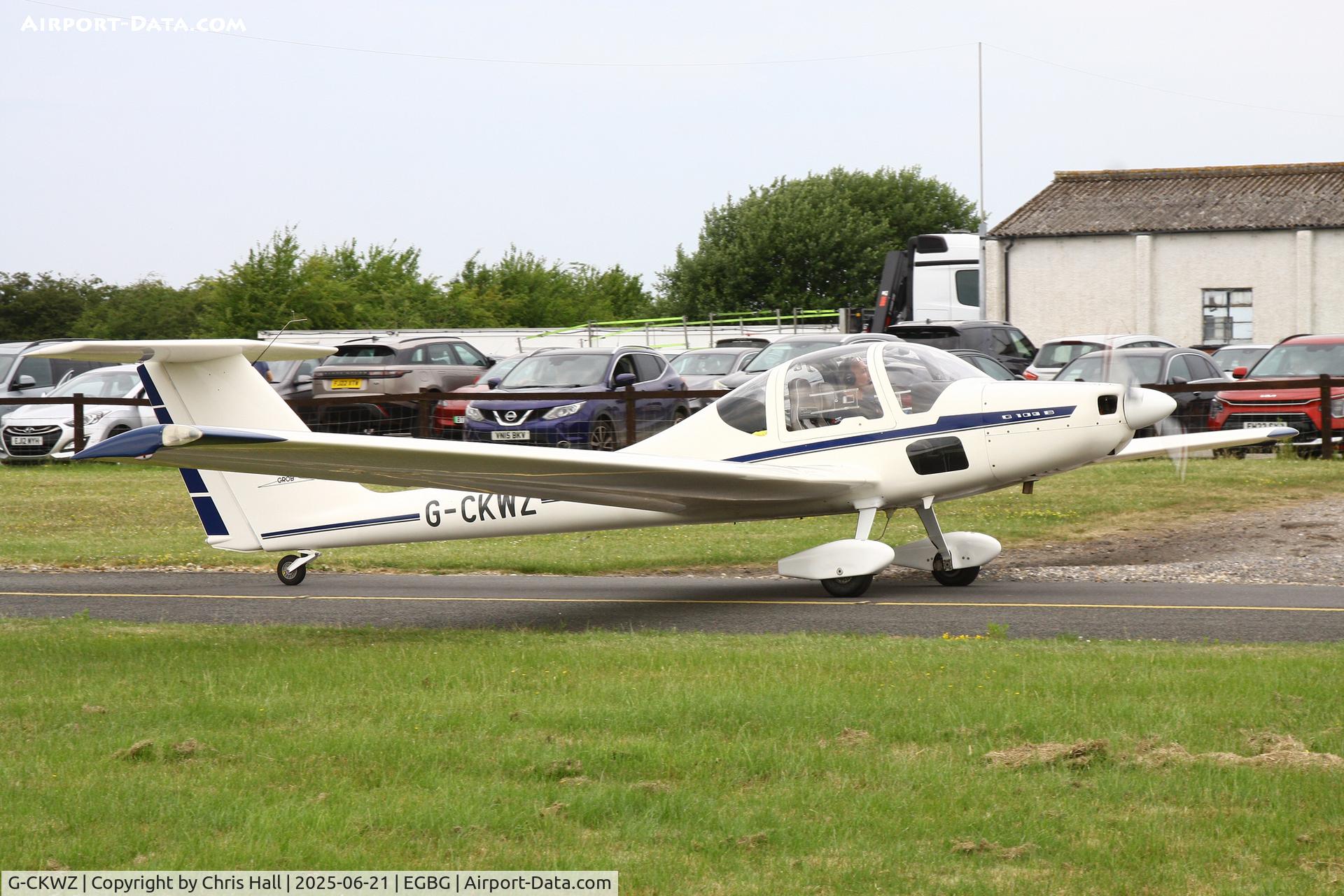 G-CKWZ, 1984 Grob G-109B C/N 6270, Leicester 21-06-25