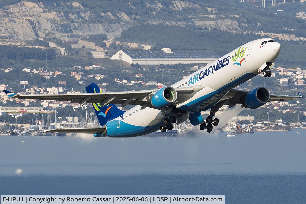 F-HPUJ, 2016 Airbus A330-232 C/N 1727, Departure