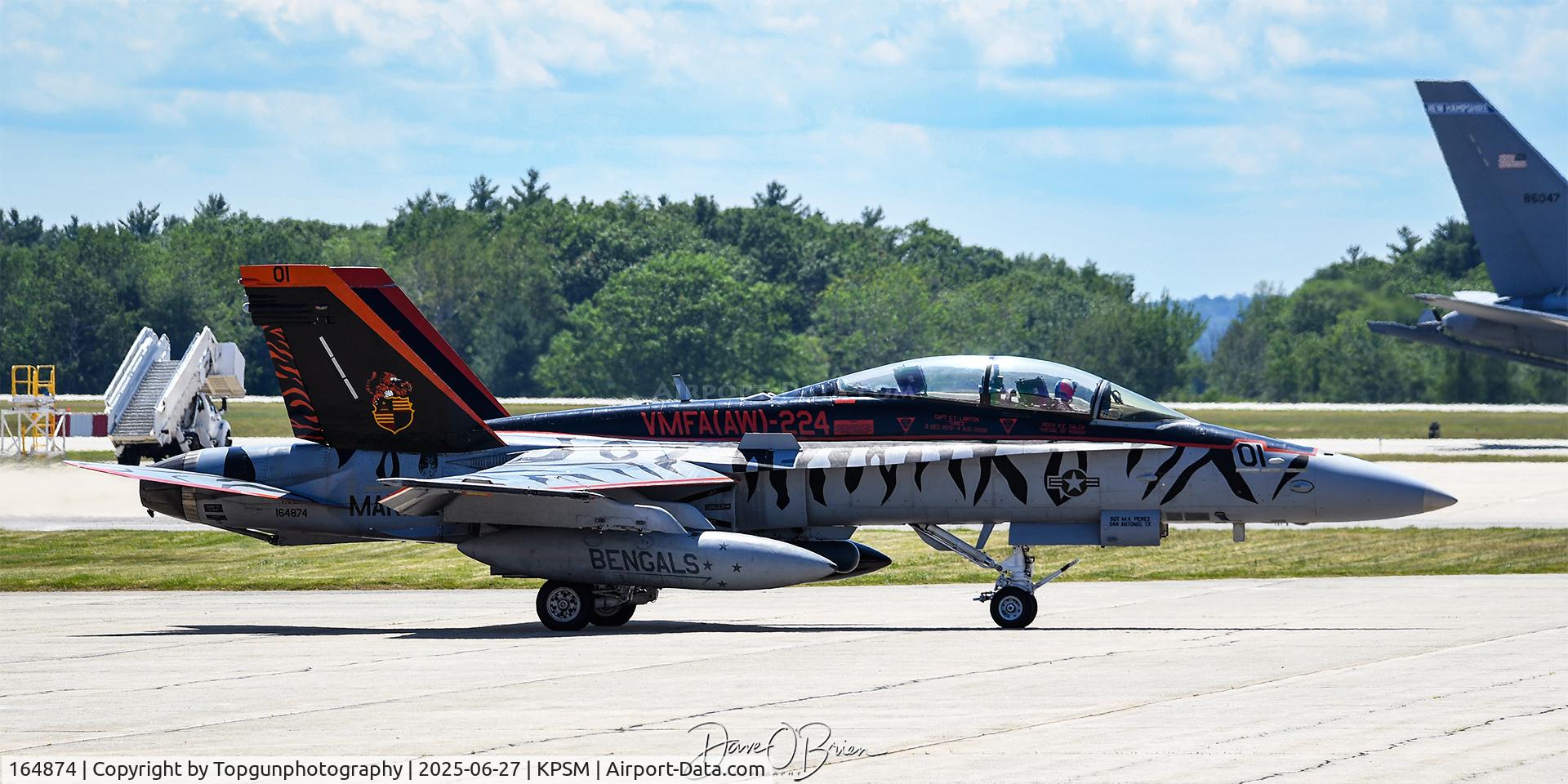 164874, McDonnell Douglas F/A-18D Hornet C/N 1206/D118, Previous CAG jet of VMFA(AW)-224 Bengals now with VMFA-112 Cowboys