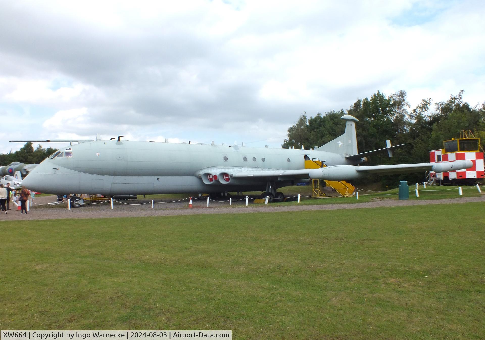 XW664, 1971 Hawker Siddeley Nimrod R.1 C/N 8039, Hawker Siddeley Nimrod R1 at the East Midlands Aeropark, Castle Donington
