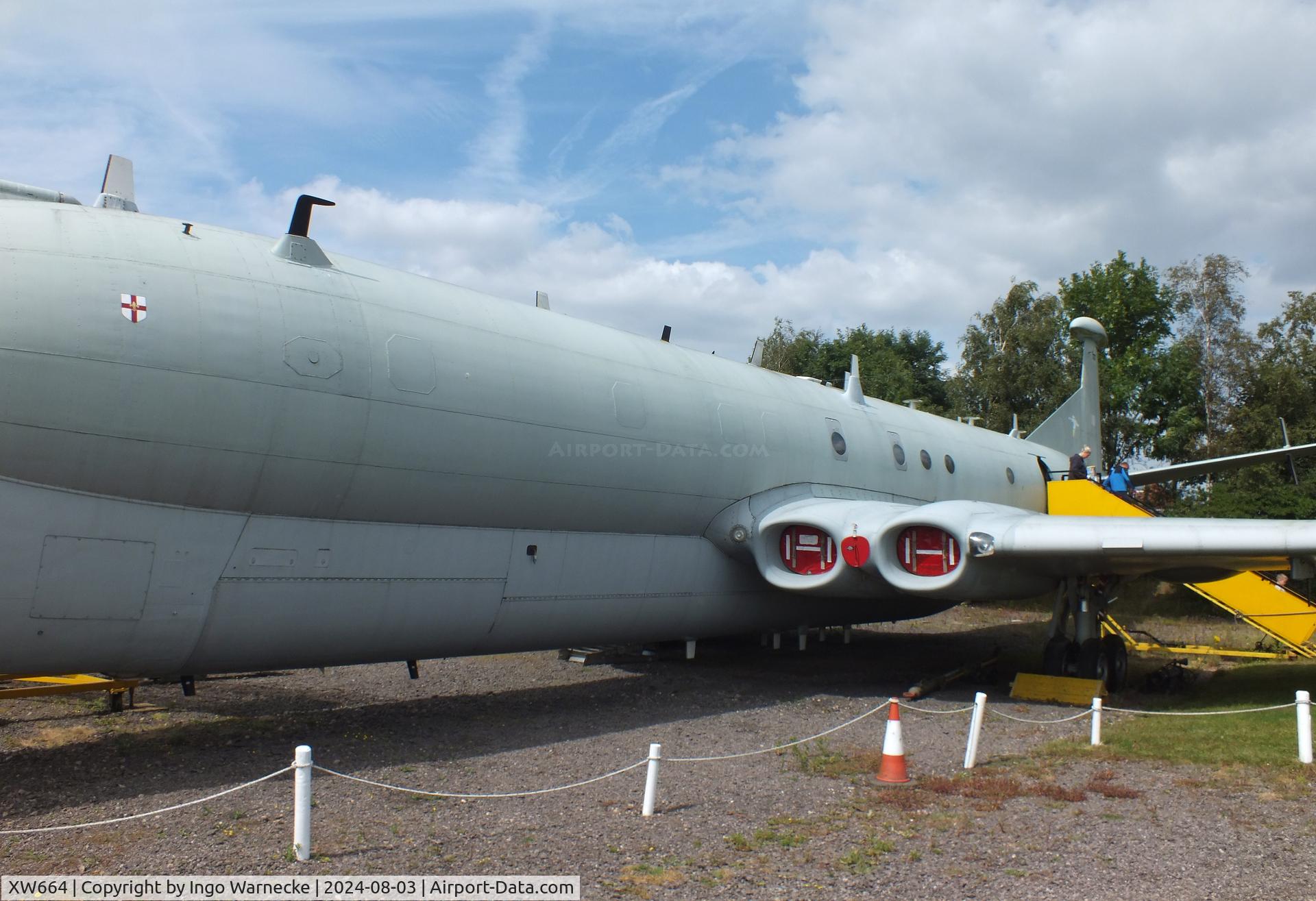 XW664, 1971 Hawker Siddeley Nimrod R.1 C/N 8039, Hawker Siddeley Nimrod R1 at the East Midlands Aeropark, Castle Donington
