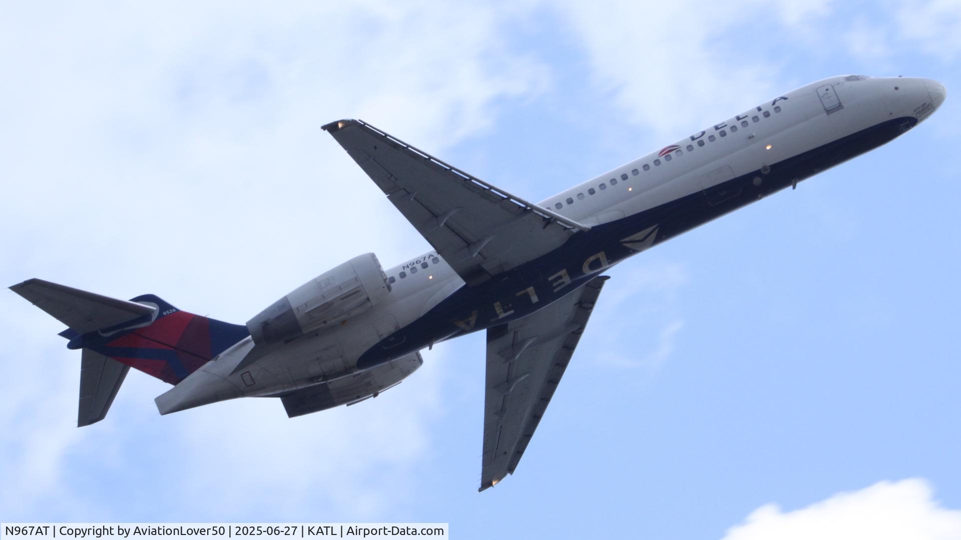 N967AT, 2001 Boeing 717-200 C/N 55028, Delta 712
