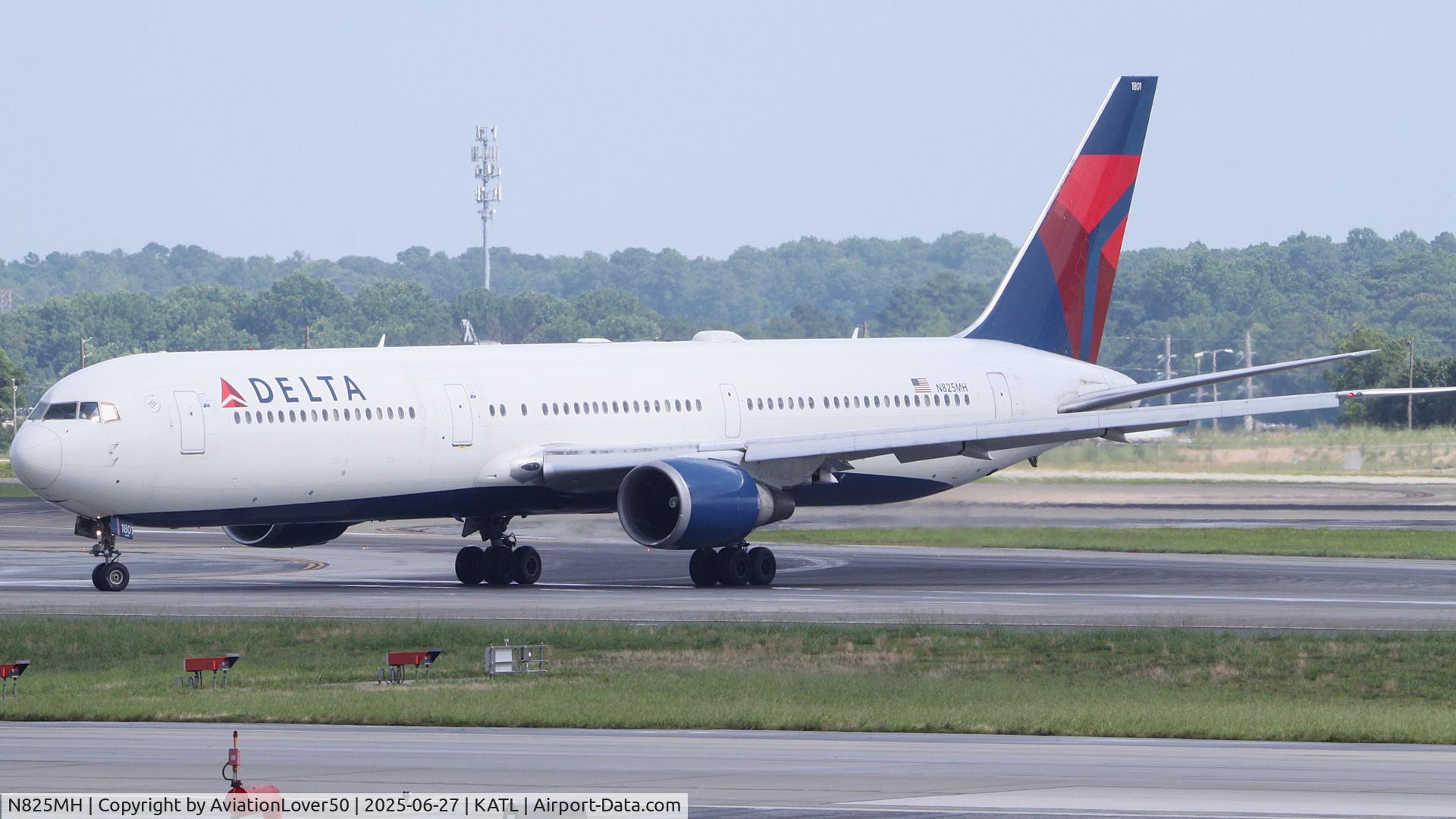 N825MH, 1999 Boeing 767-432/ER C/N 29703, Delta 764