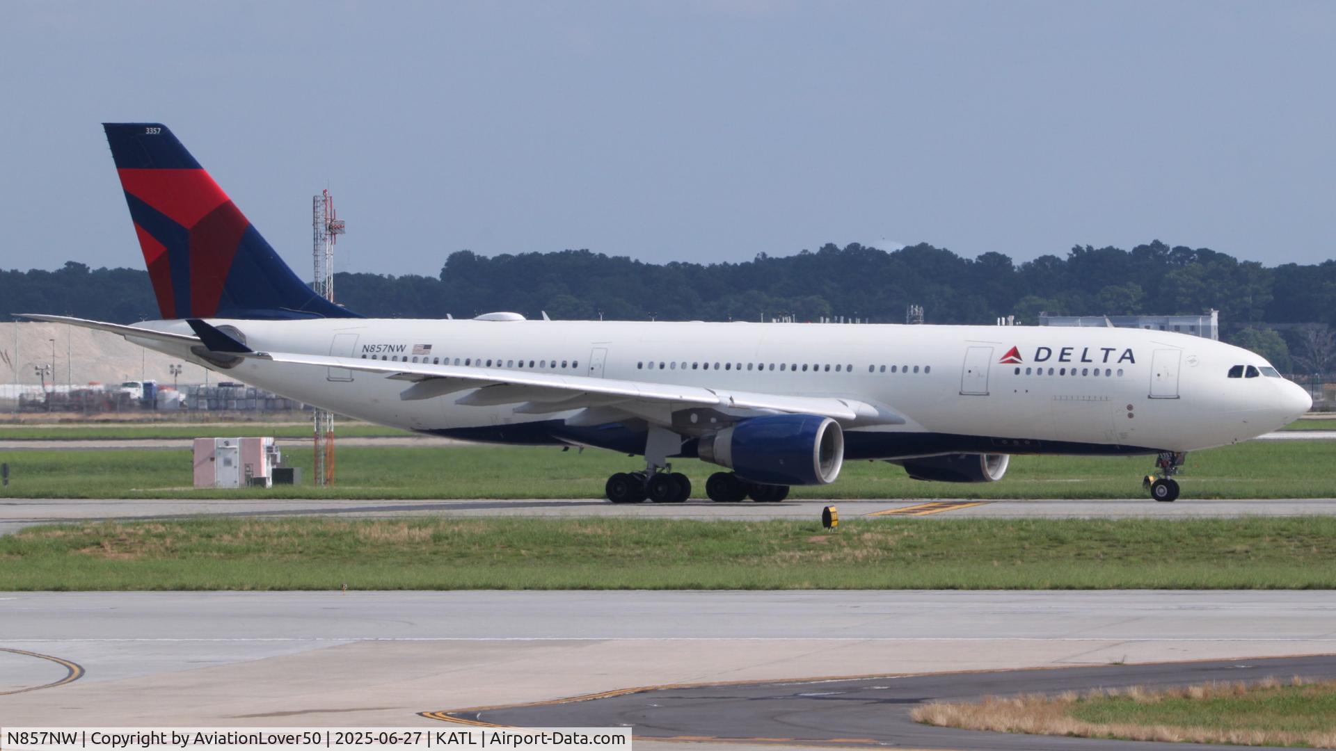 N857NW, 2004 Airbus A330-223 C/N 0633, Delta A332