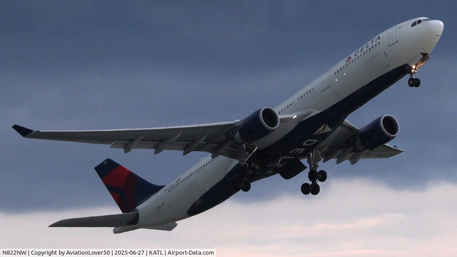 N822NW, 2015 Airbus A330-302 C/N 1627, Delta A332