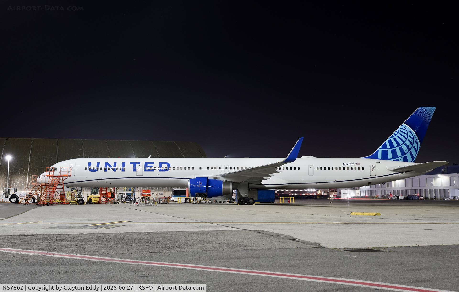N57862, 2001 Boeing 757-33N C/N 32586, SFO 2025