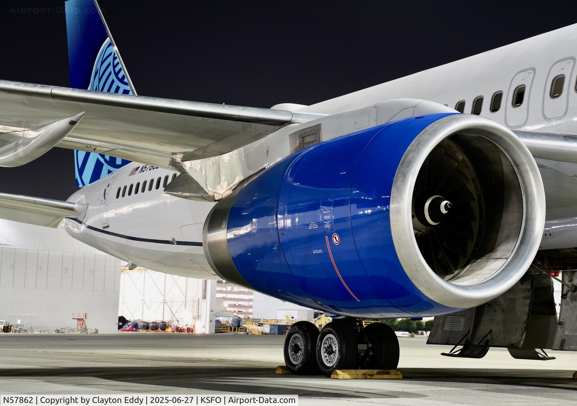 N57862, 2001 Boeing 757-33N C/N 32586, SFO 2025