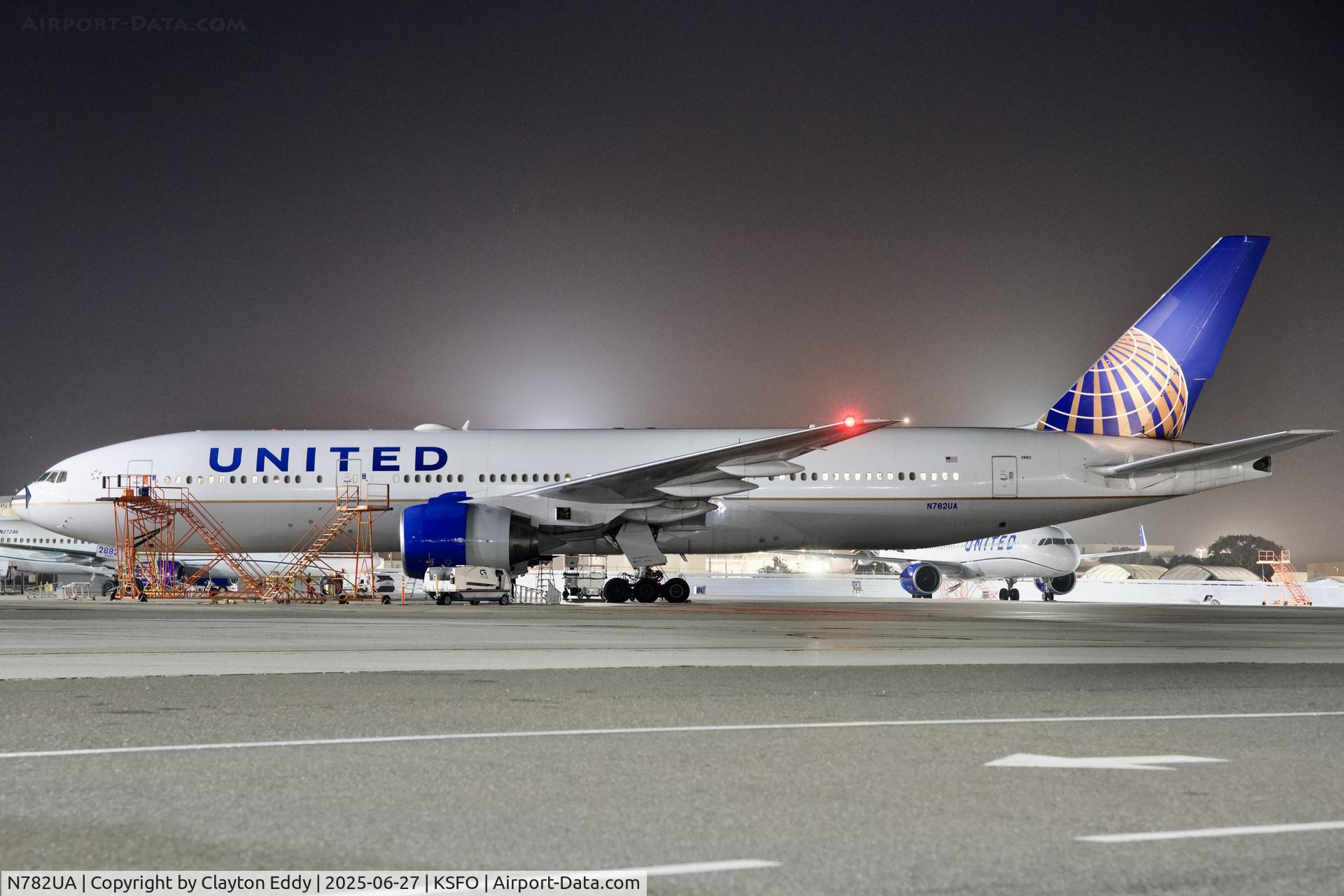 N782UA, 1997 Boeing 777-222/ER C/N 26948, SFO 2025