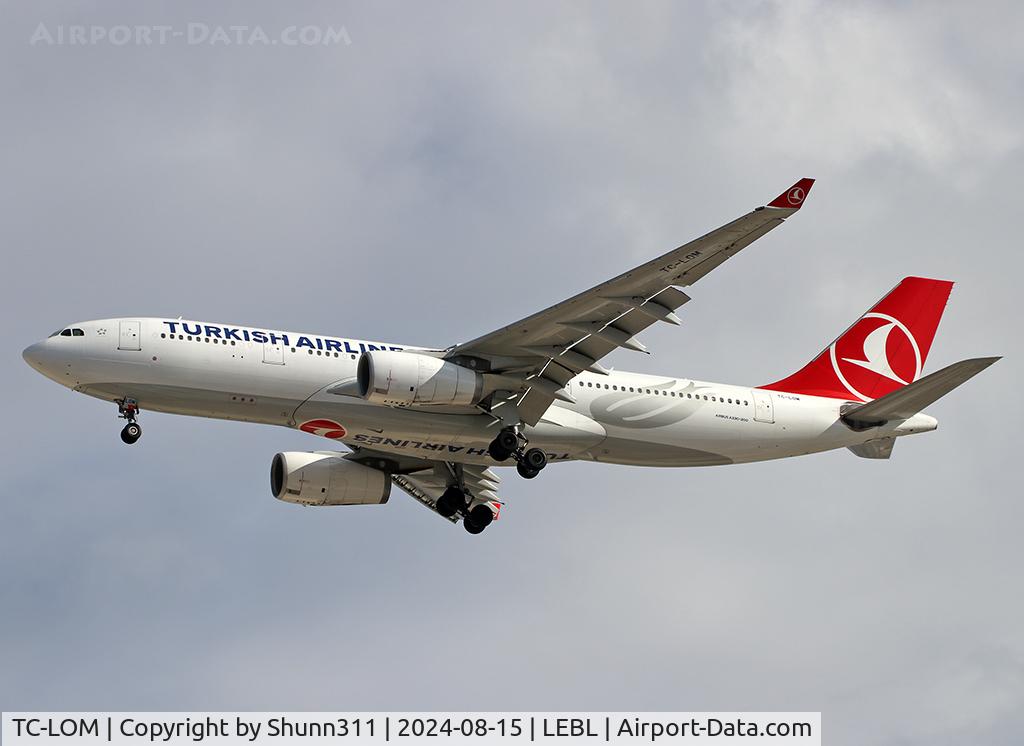 TC-LOM, 2013 Airbus A330-243 C/N 1400, Landing rwy 24R