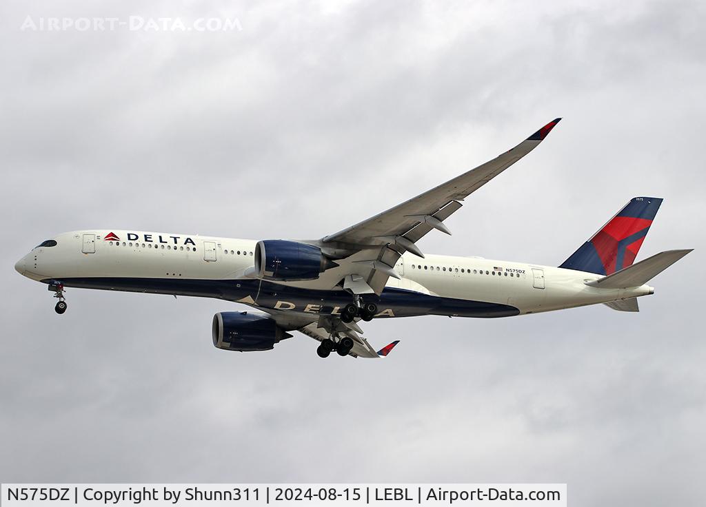 N575DZ, 2019 Airbus A350-941 C/N 282, Landing rwy 24R