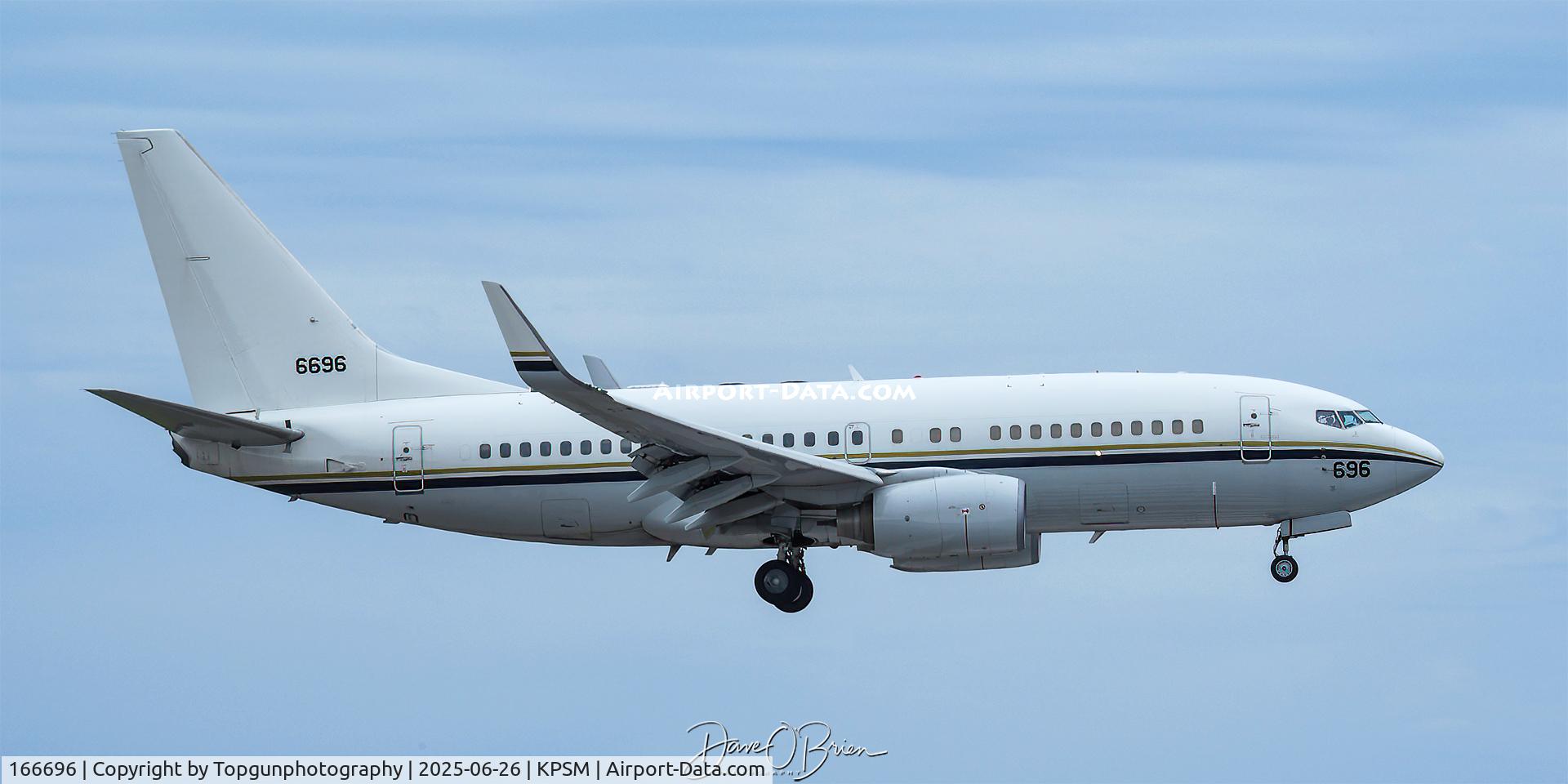 166696, 2011 Boeing C-40A Clipper C/N 40577/3687, VR-59 NAS JRB Fort Worth, TX