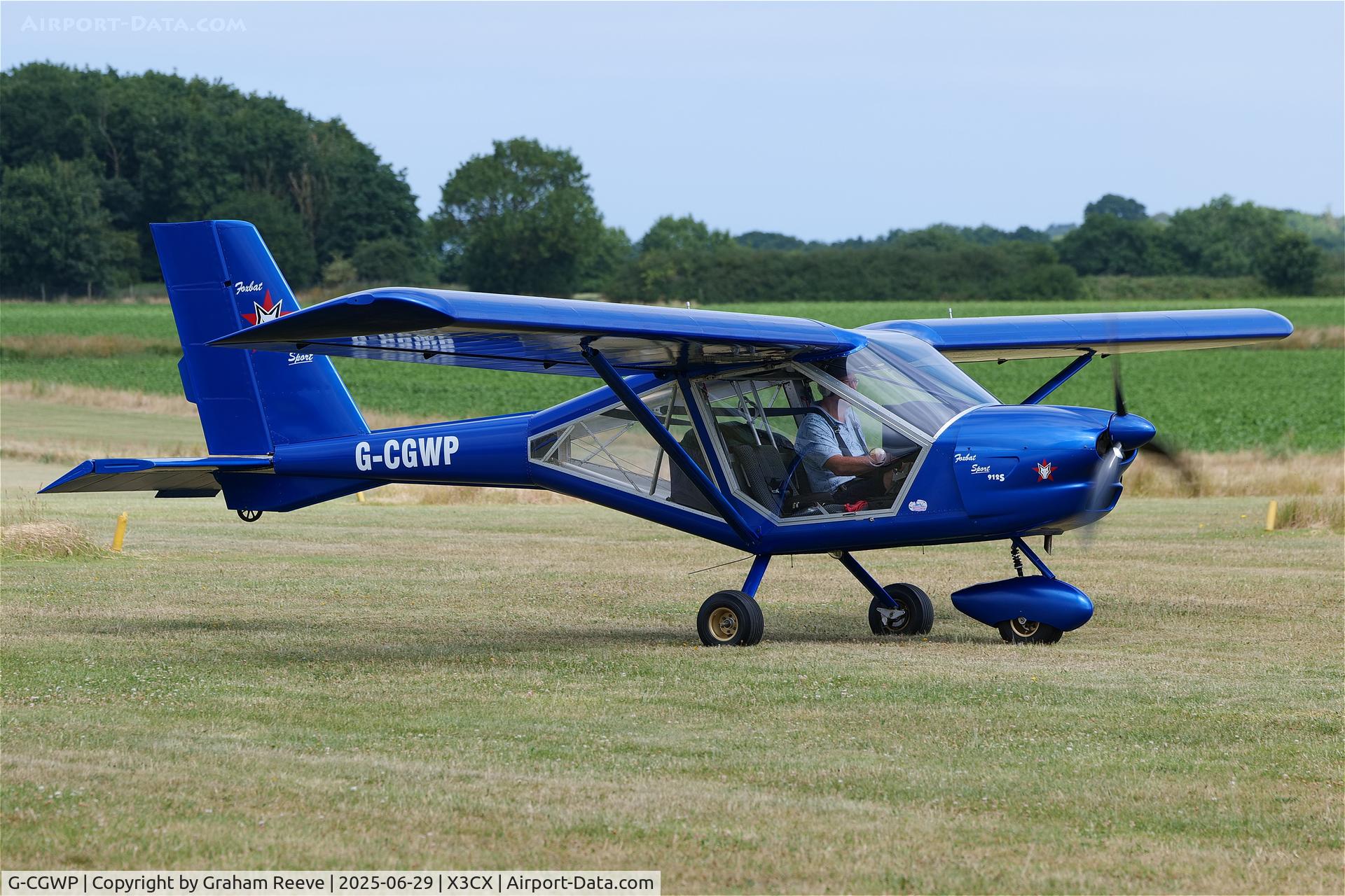 G-CGWP, 2011 Aeroprakt A-22L Foxbat C/N LAA 317A-15070, Departing from Northrepps.