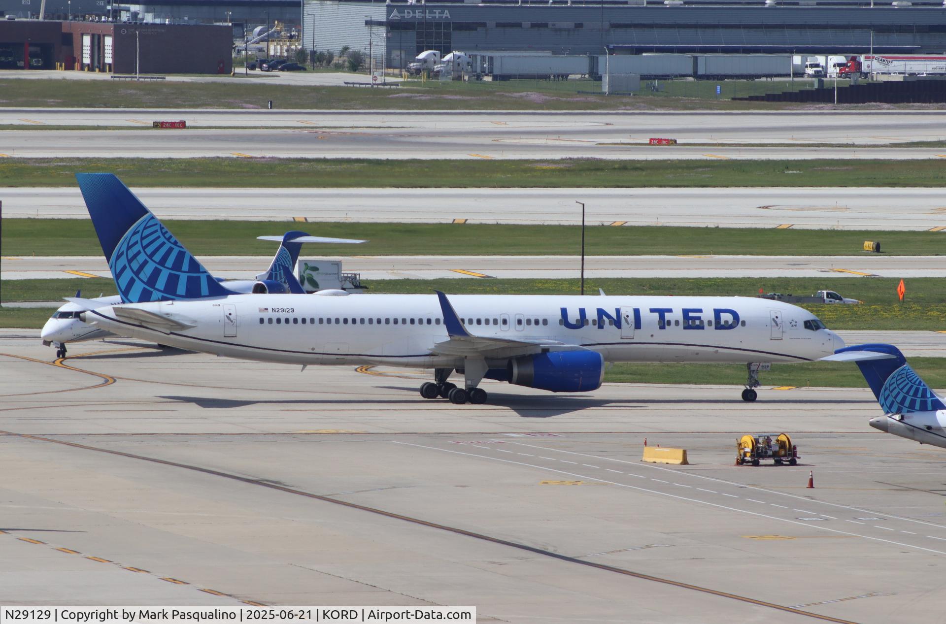 N29129, 1998 Boeing 757-224 C/N 28969, Boeing 757-224